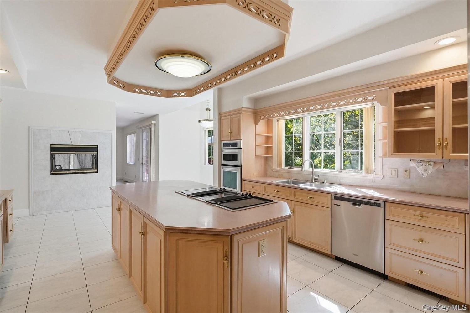Single Family Dallas Drive Dutchess County, NY 12603, MLS-1045480-4