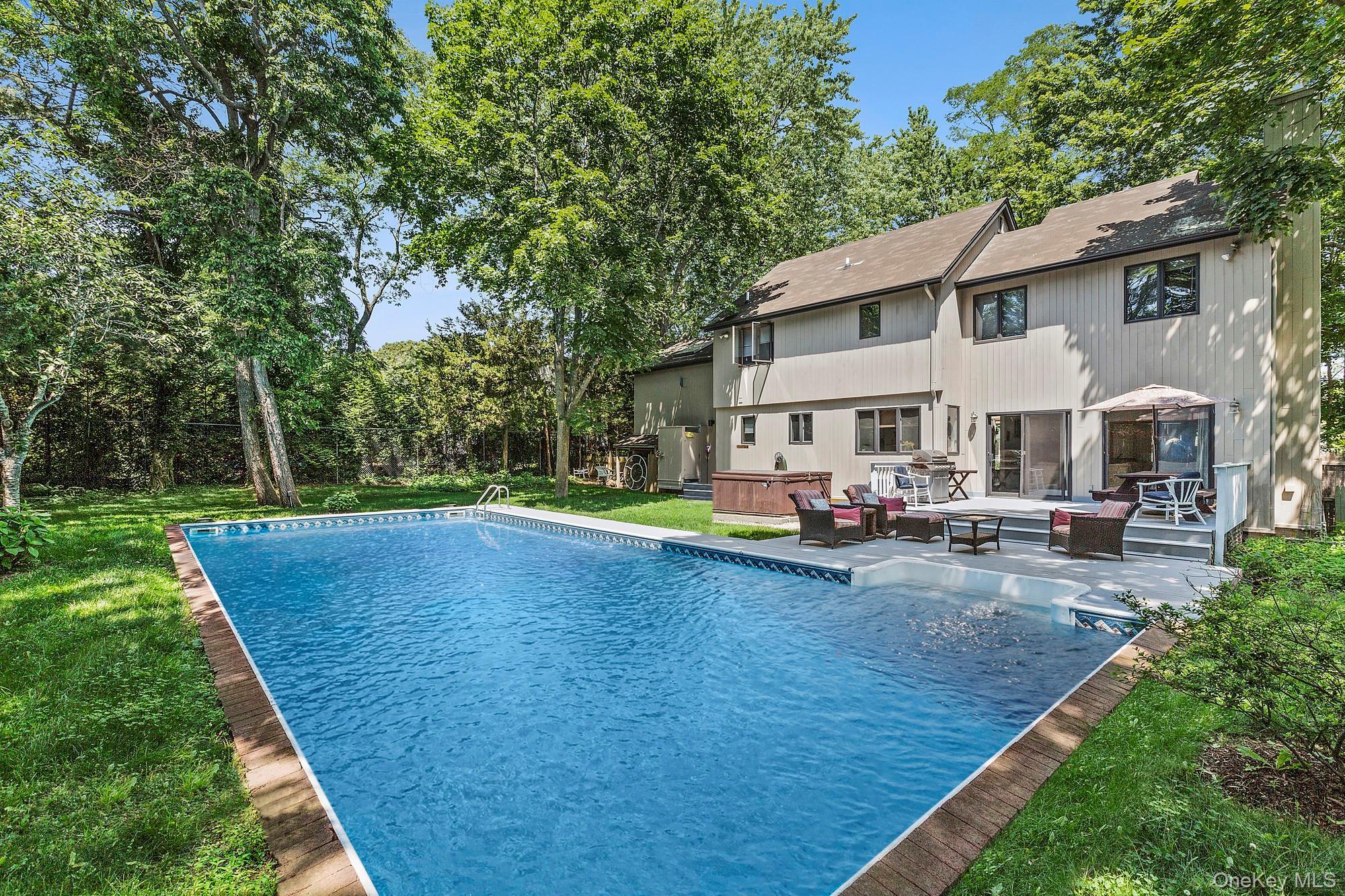 Single Family Hazelwood Avenue Suffolk County, NY 11978, MLS-1045487-2