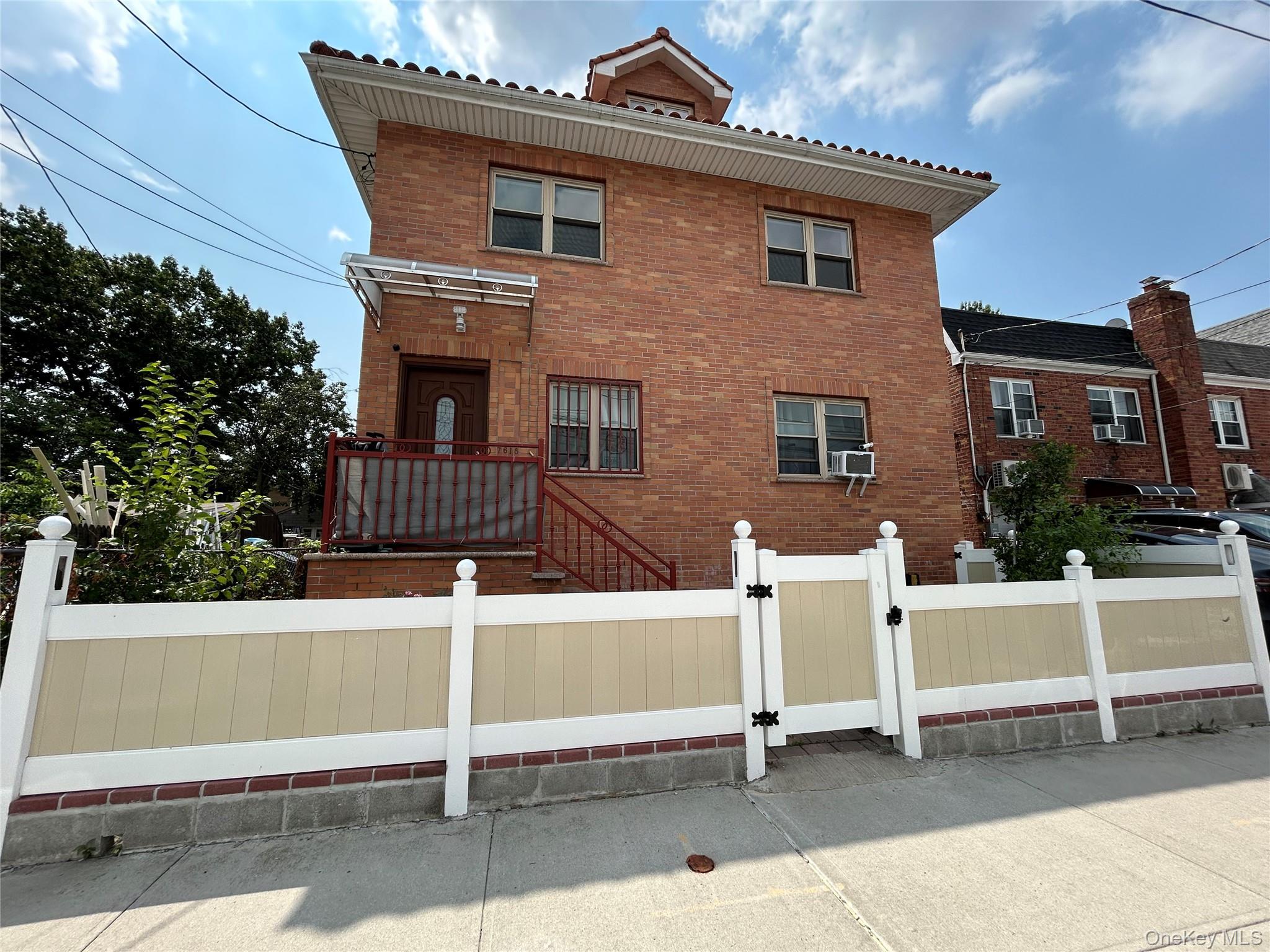 Single Family 57th Road Queens, NY 11379, MLS-1045489-2