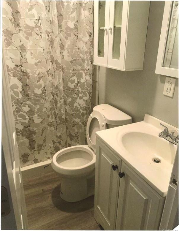 Single Family Florida Avenue  Suffolk County, NY 11726, MLS-1045491-9