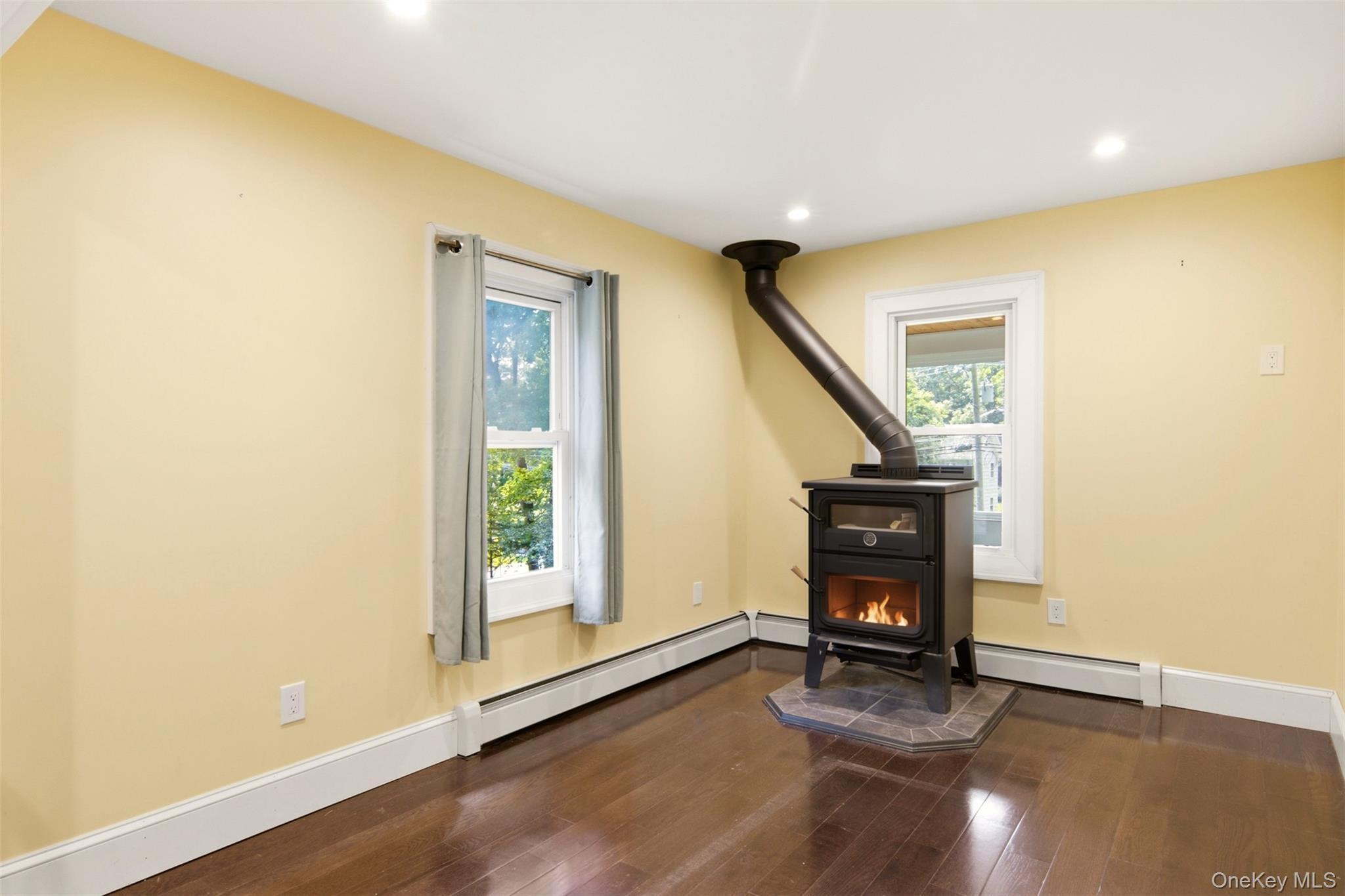 Single Family Ridgeway Avenue  Suffolk County, NY 11733, MLS-1045503-11