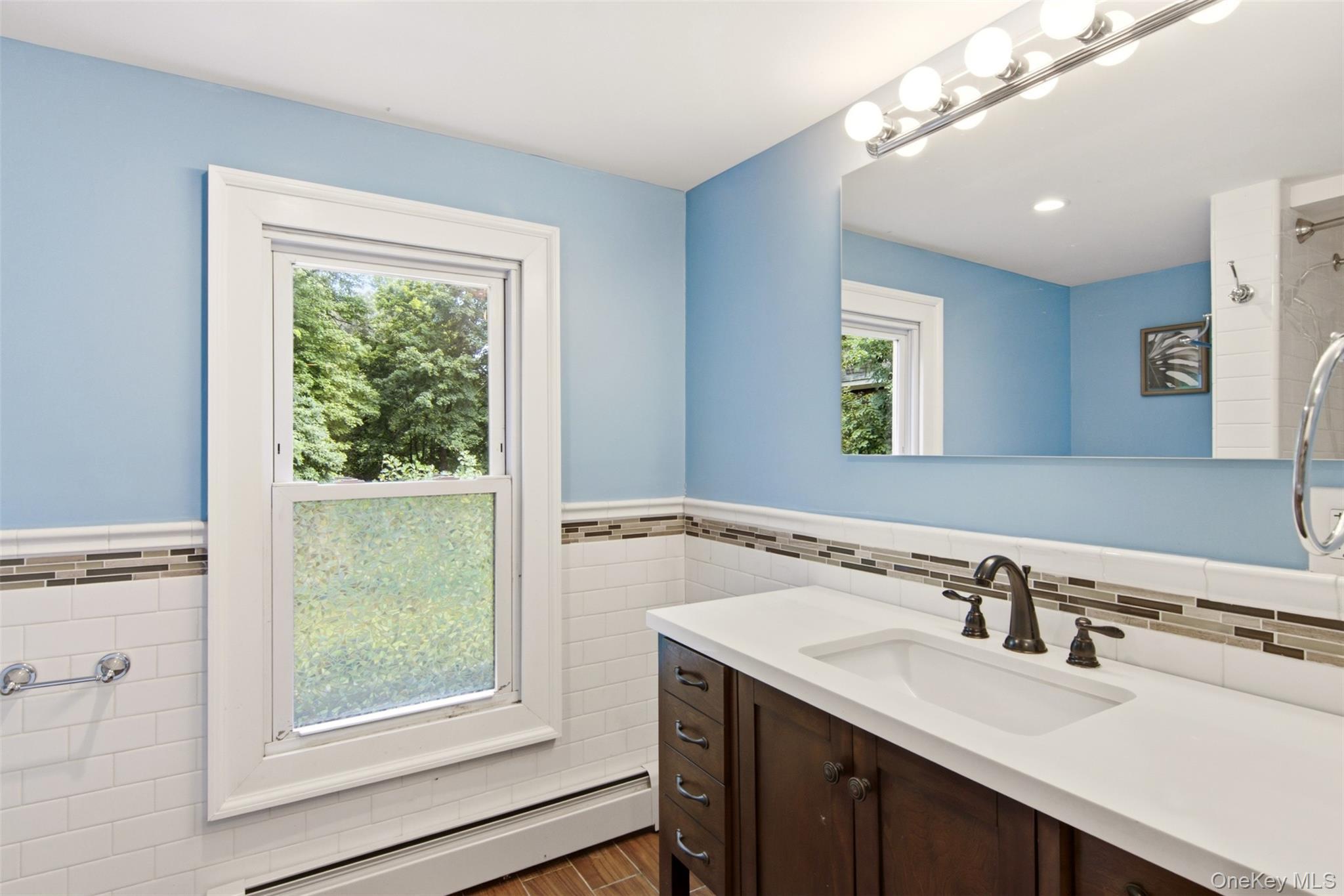 Single Family Ridgeway Avenue  Suffolk County, NY 11733, MLS-1045503-18