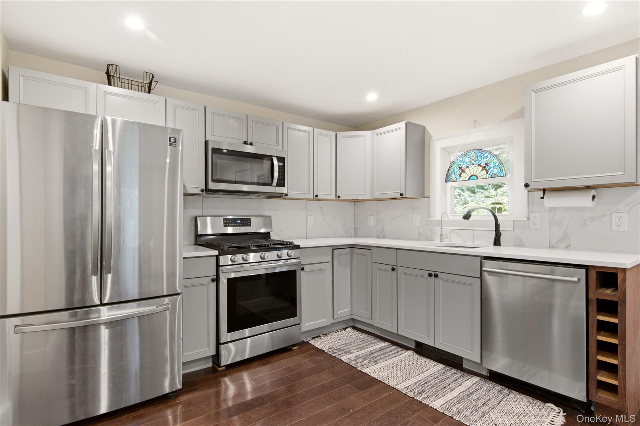 Single Family Ridgeway Avenue  Suffolk County, NY 11733, MLS-1045503-6
