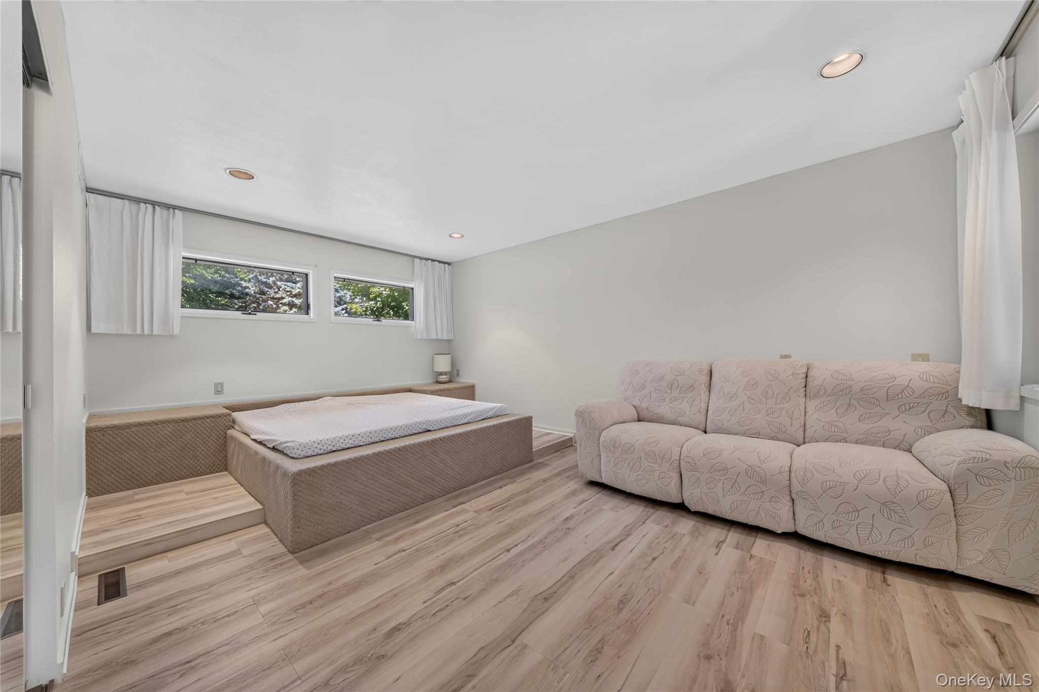 Single Family Deep Hole Road  Suffolk County, NY 11933, MLS-1045509-10