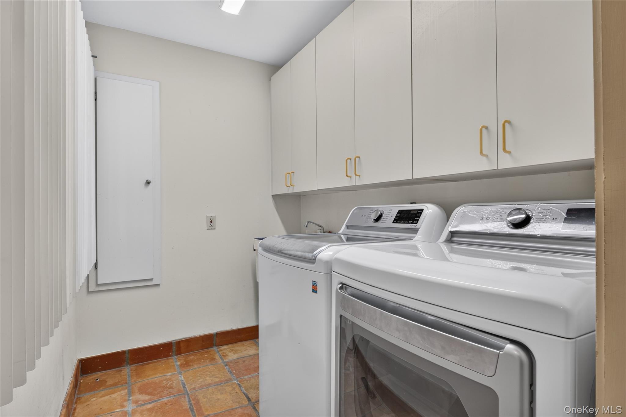 Single Family Deep Hole Road  Suffolk County, NY 11933, MLS-1045509-27