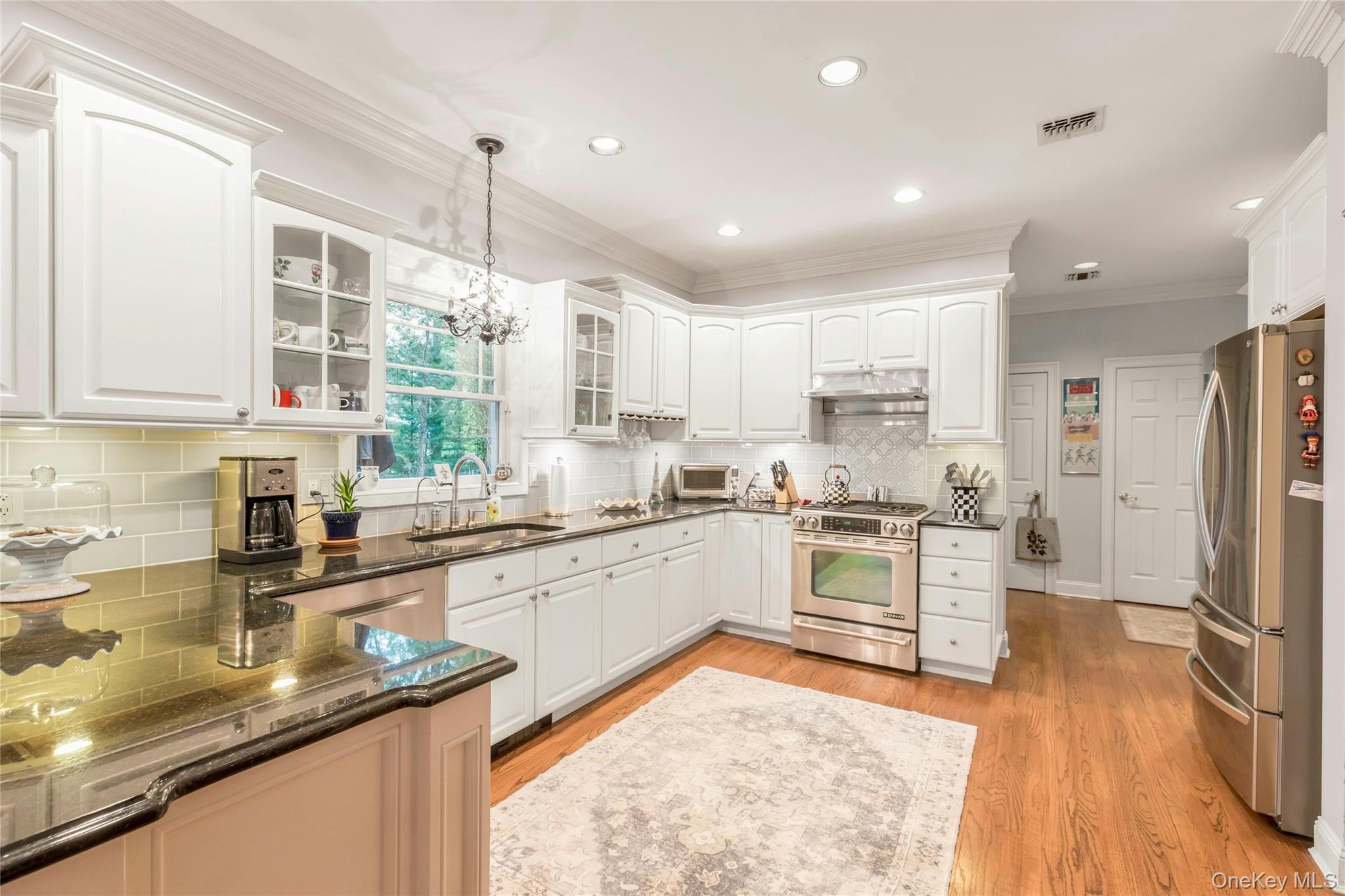 Single Family Cobbler Lane Suffolk County, NY 11733, MLS-1045535-10