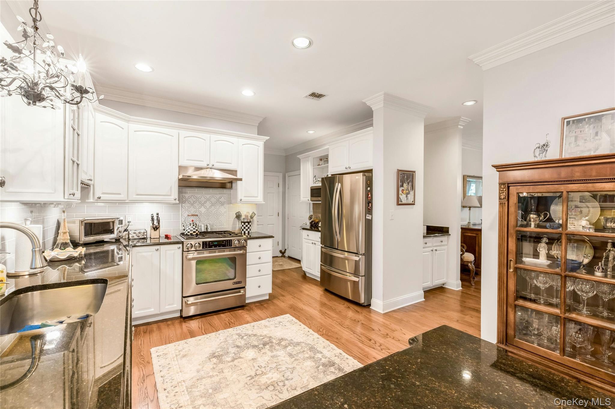 Single Family Cobbler Lane Suffolk County, NY 11733, MLS-1045535-11