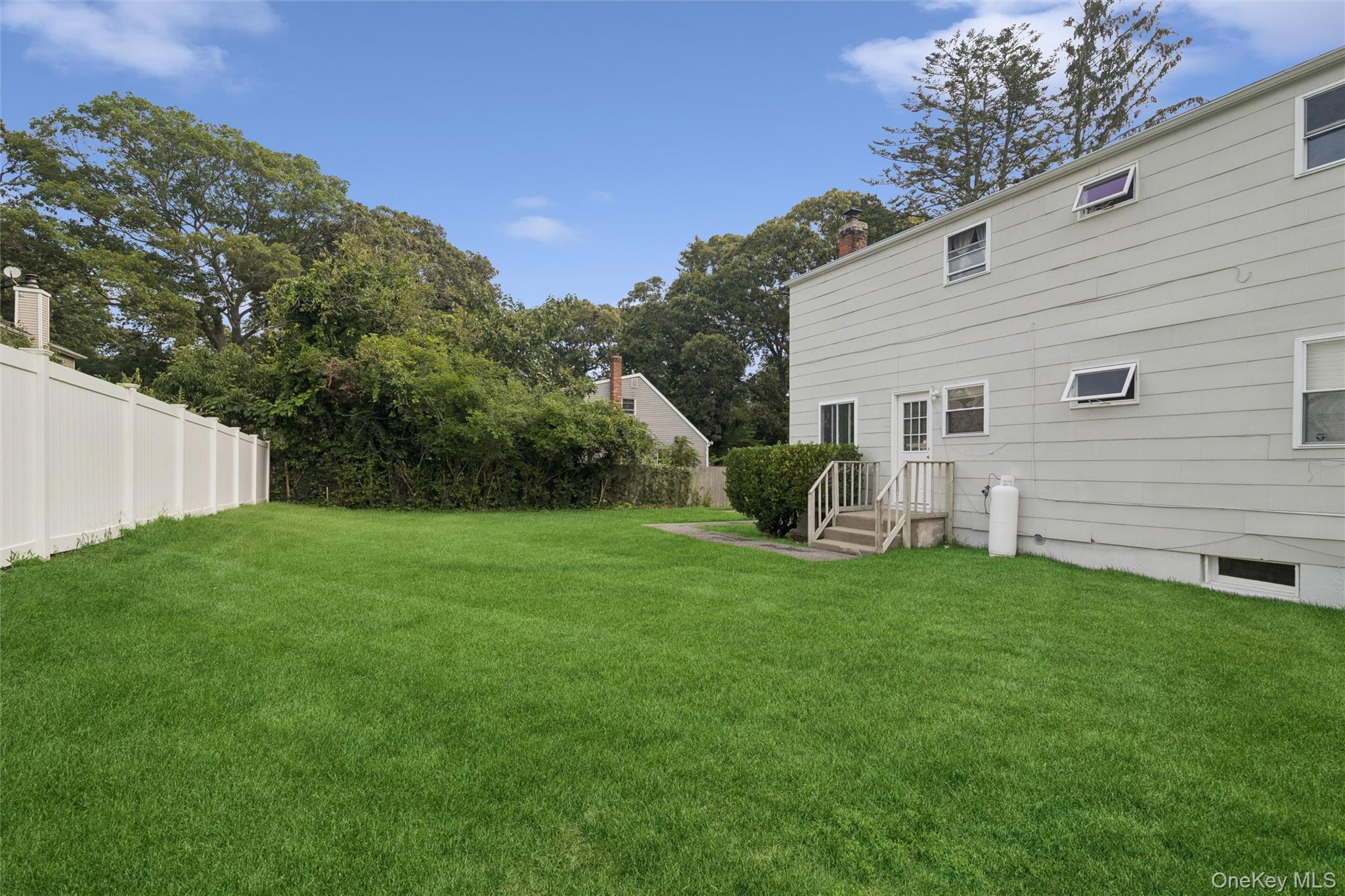 Single Family Park Avenue  Suffolk County, NY 11720, MLS-1045539-33