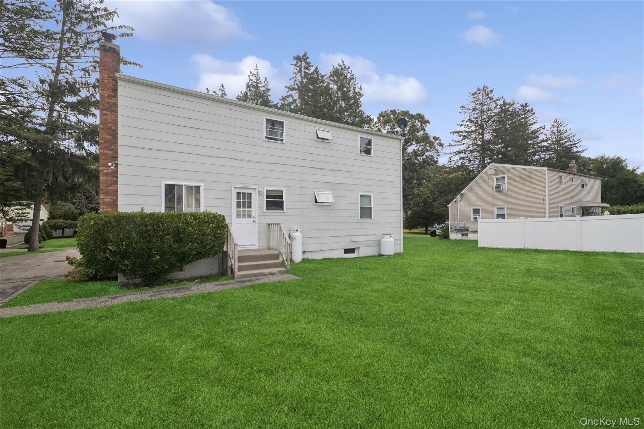 Single Family Park Avenue  Suffolk County, NY 11720, MLS-1045539-34