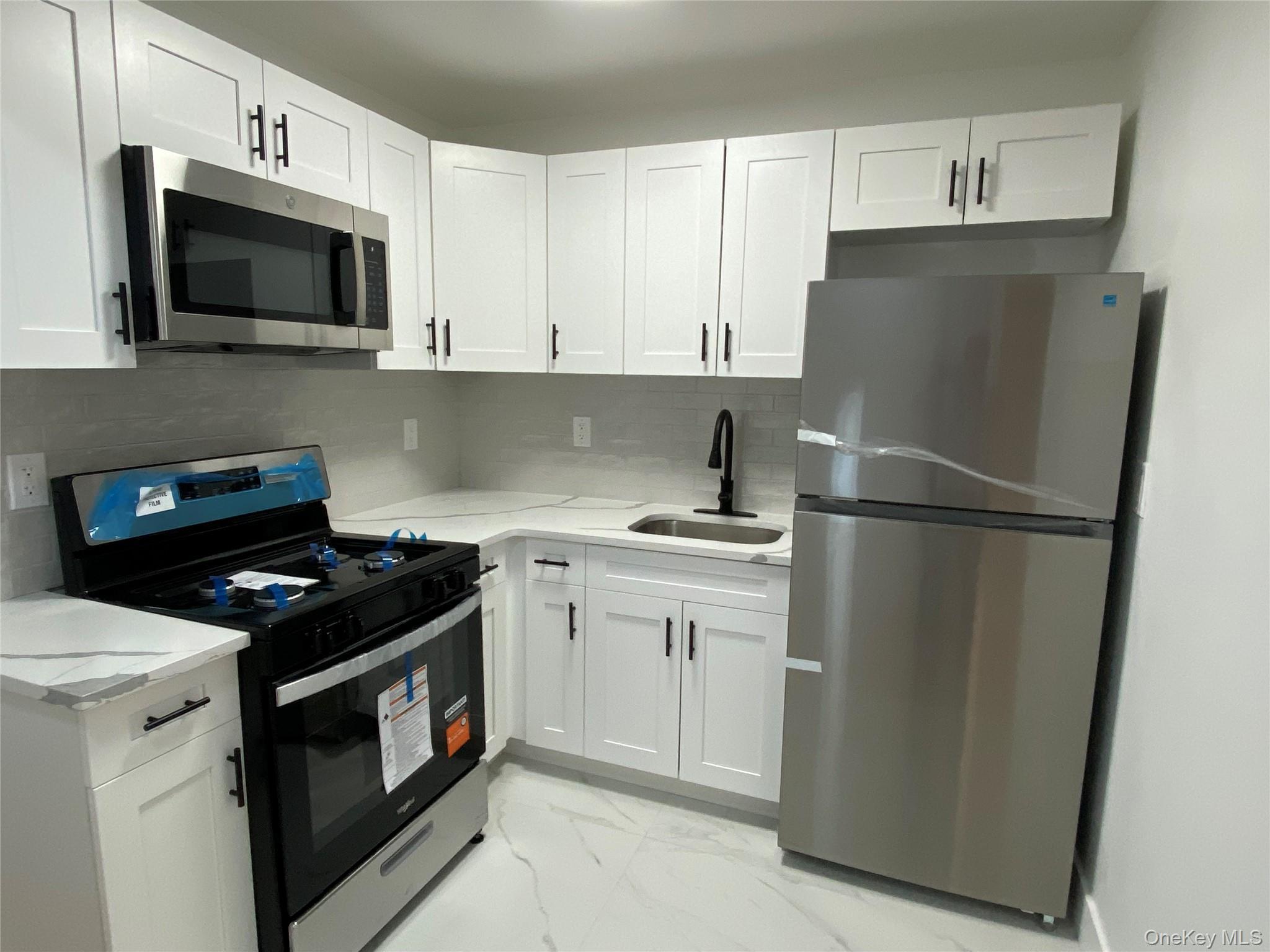Single Family 101st Avenue  Queens, NY 11416, MLS-1045567-8