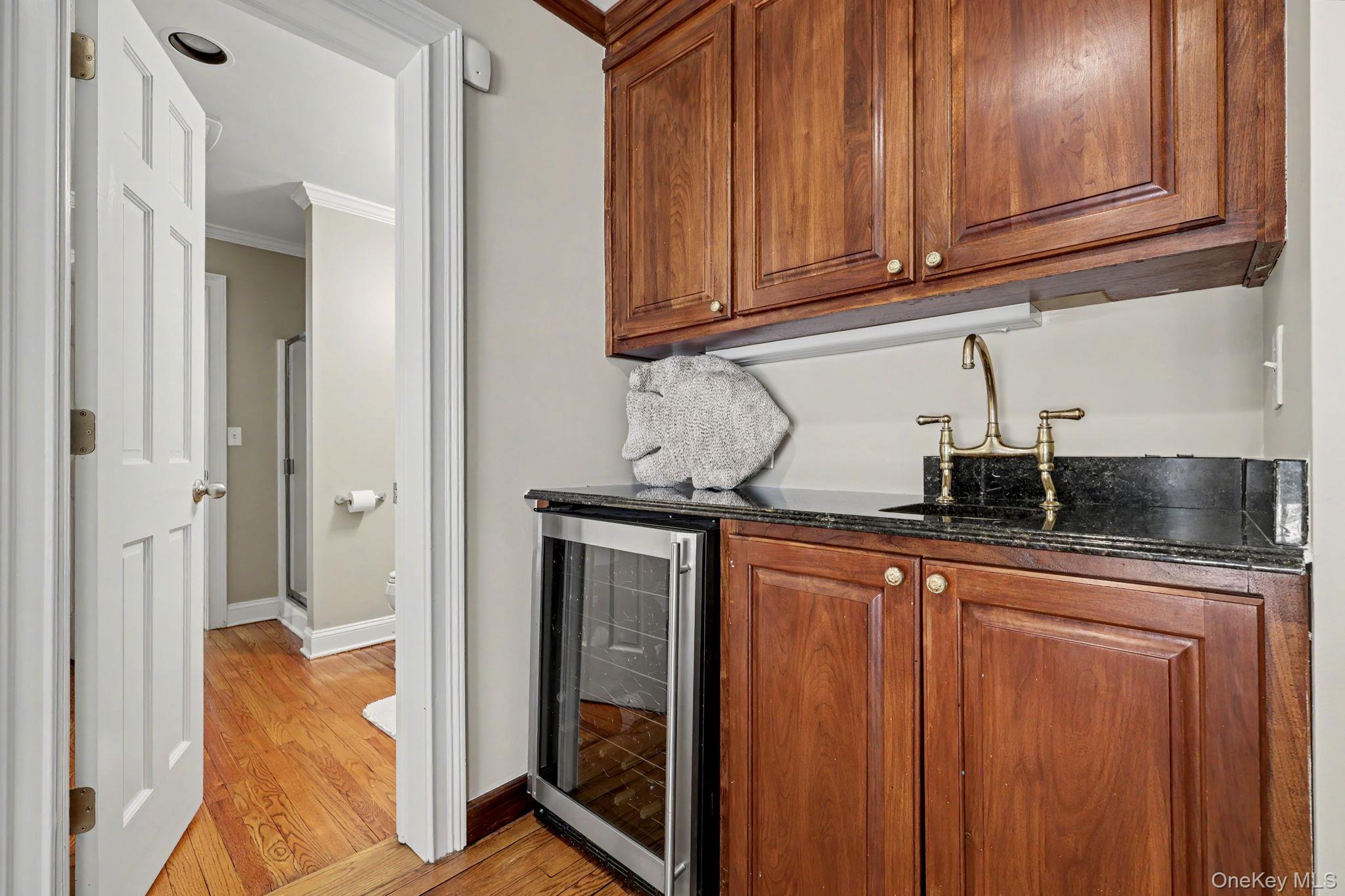 Single Family Lia Fail Way Out Of Area, NY 06807, MLS-1045572-15