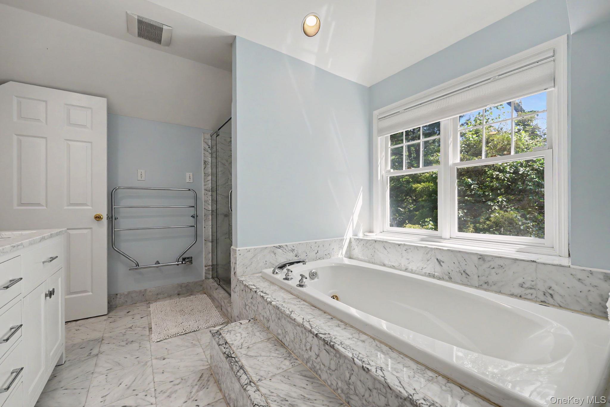 Single Family Lia Fail Way Out Of Area, NY 06807, MLS-1045572-19