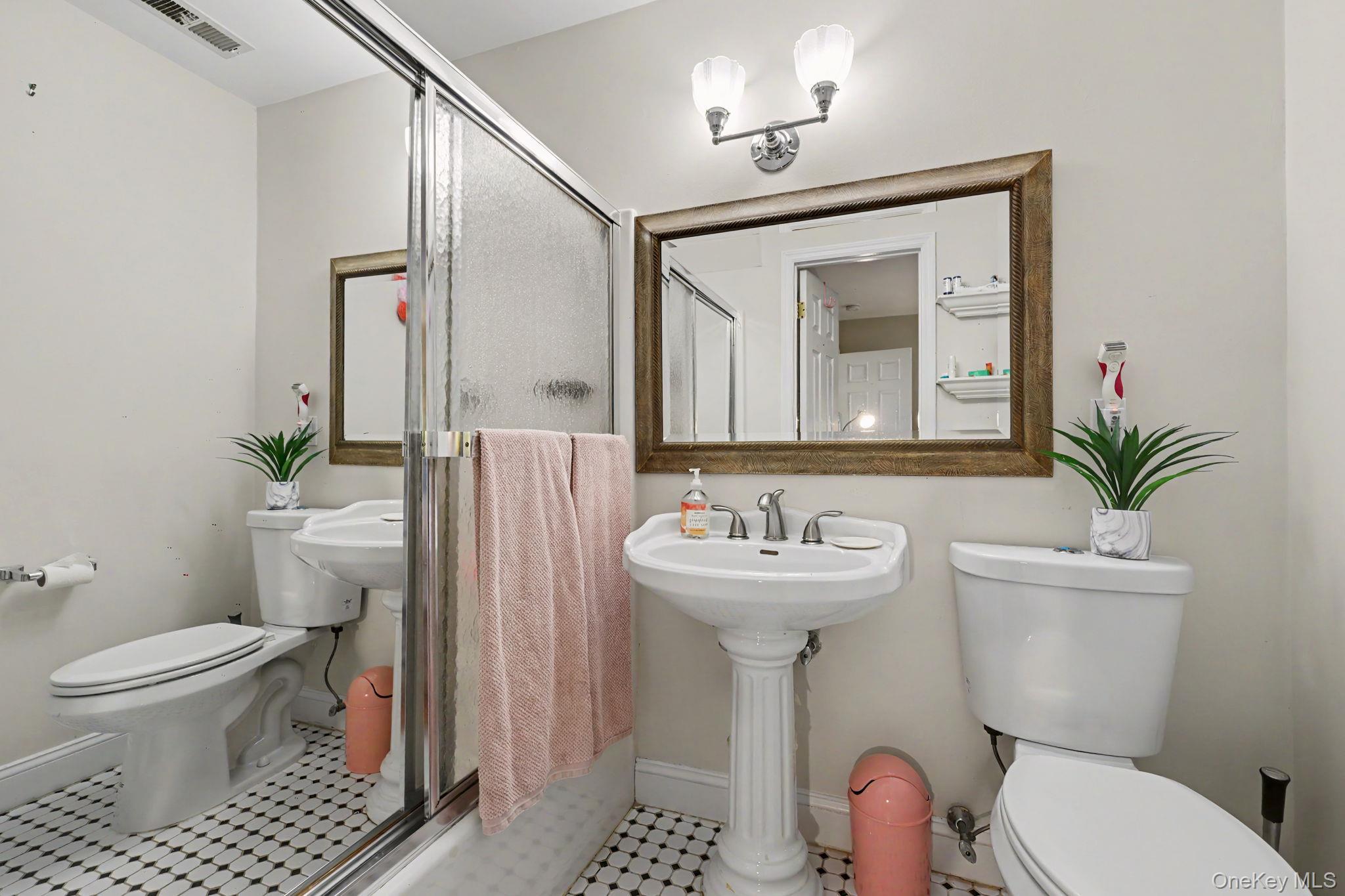 Single Family Lia Fail Way Out Of Area, NY 06807, MLS-1045572-27