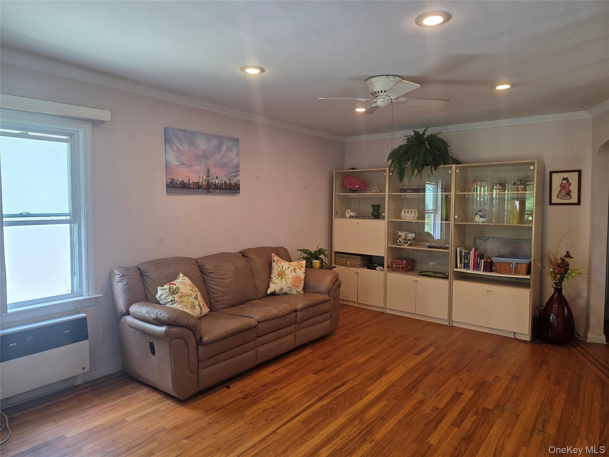Single Family Underhill Avenue Queens, NY 11365, MLS-1045586-3