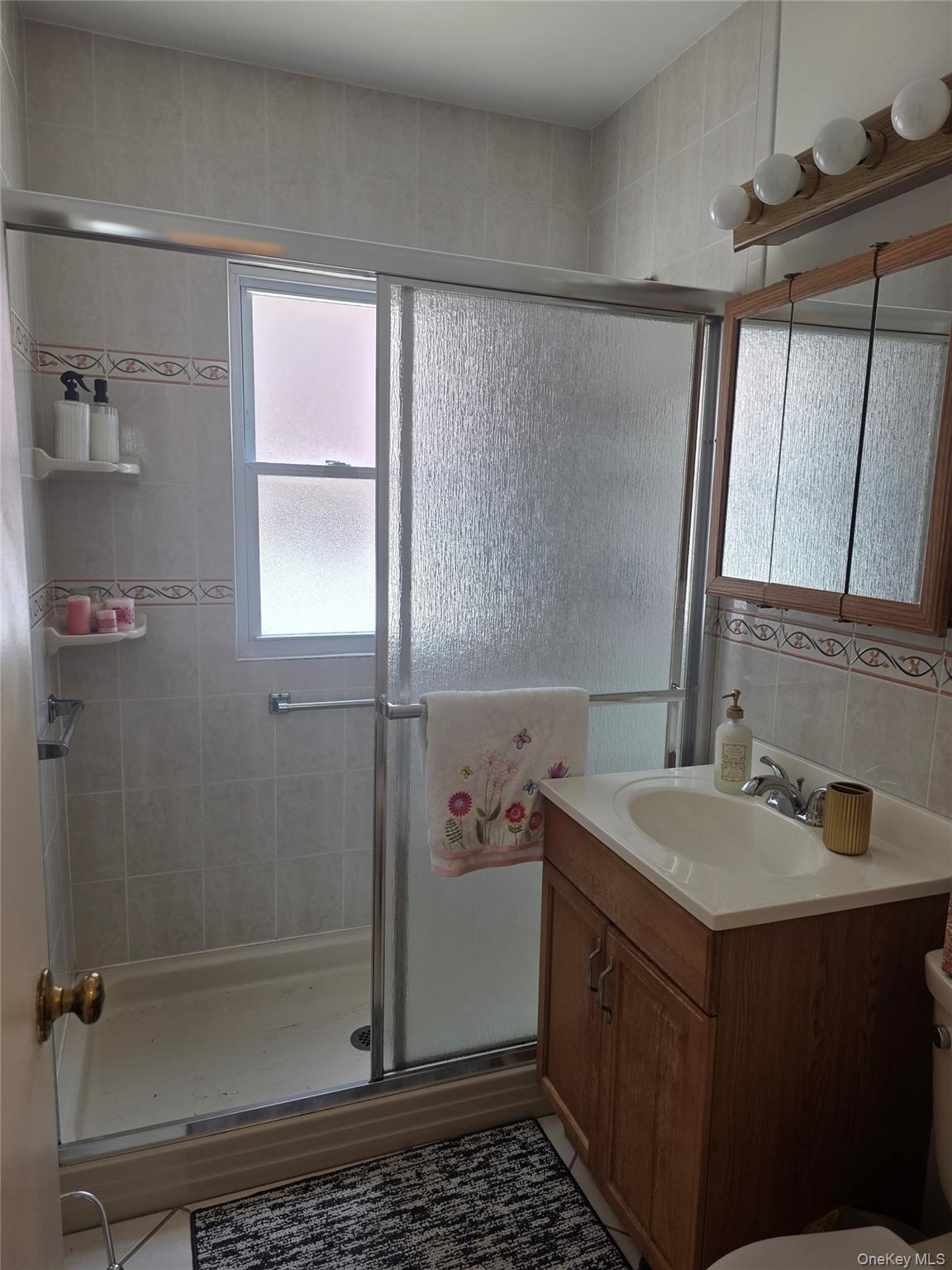Single Family Underhill Avenue Queens, NY 11365, MLS-1045586-9