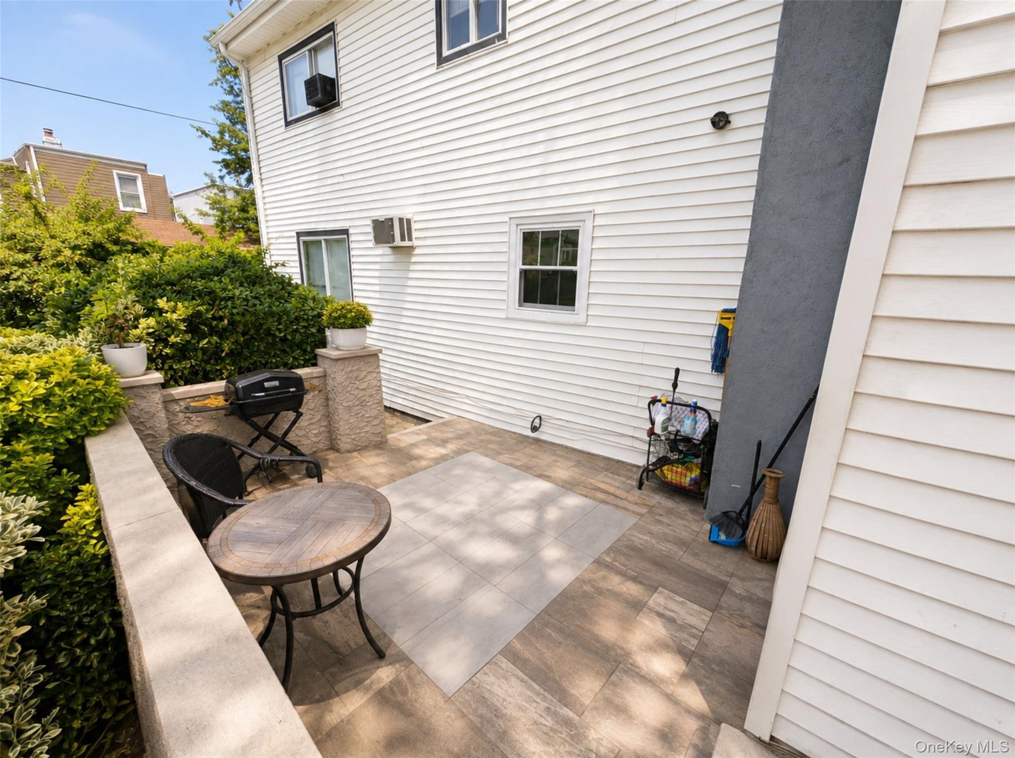 Single Family 234th Street Queens, NY 11422, MLS-1045588-23