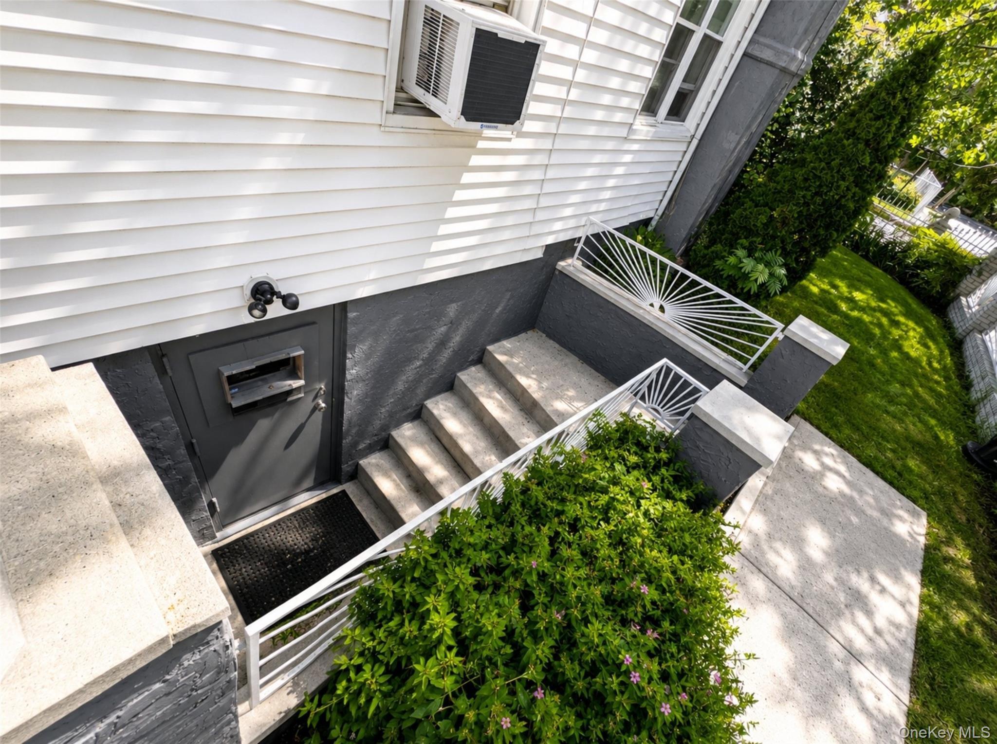 Single Family 234th Street Queens, NY 11422, MLS-1045588-25
