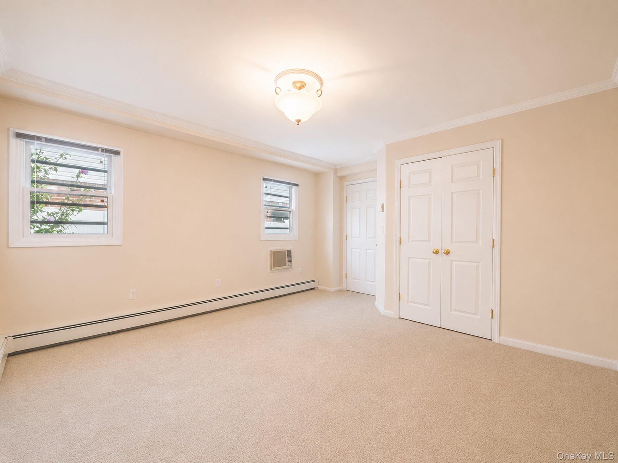 Single Family 171st Street Queens, NY 11366, MLS-1045591-11