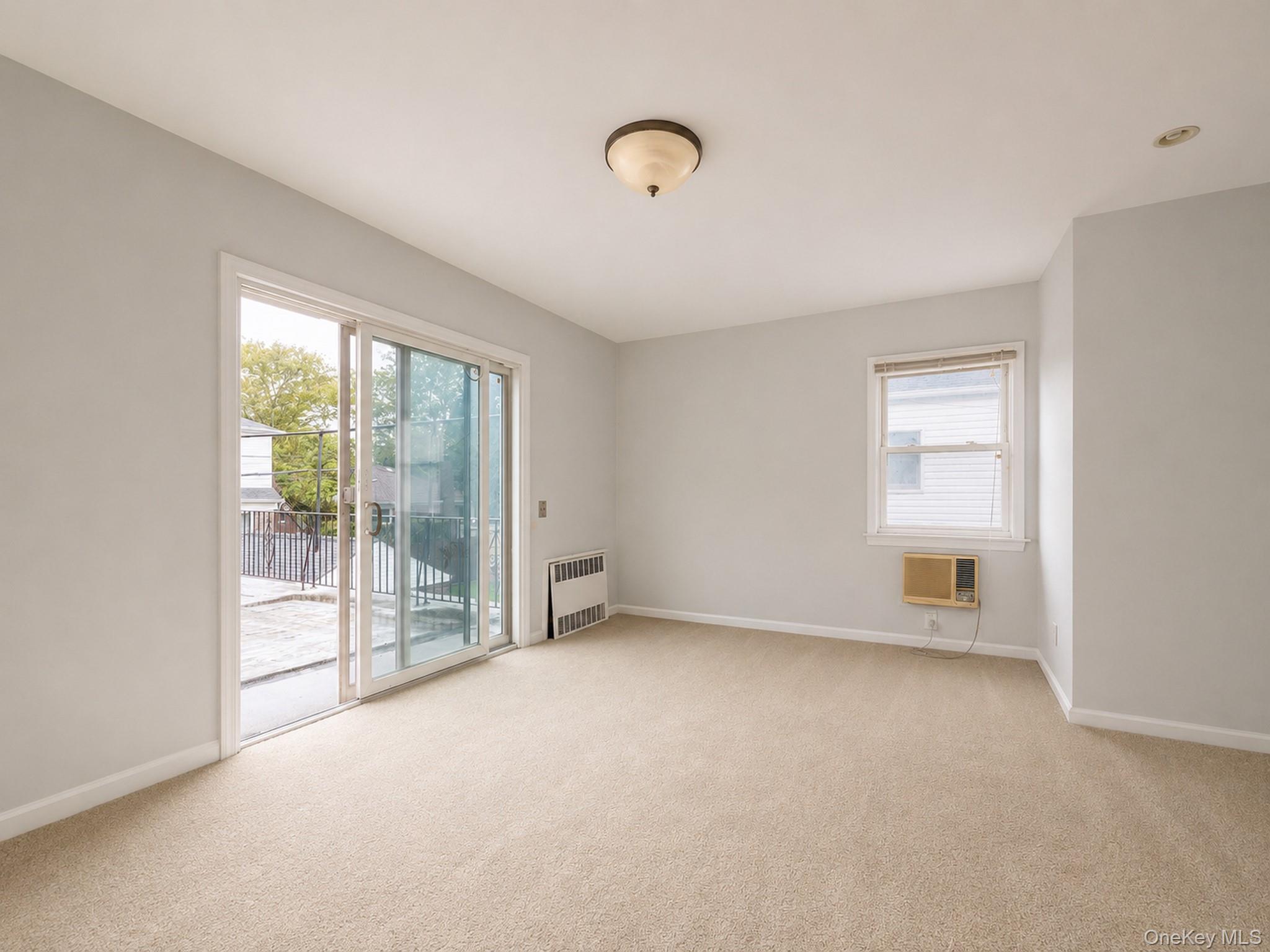 Single Family 171st Street Queens, NY 11366, MLS-1045591-25