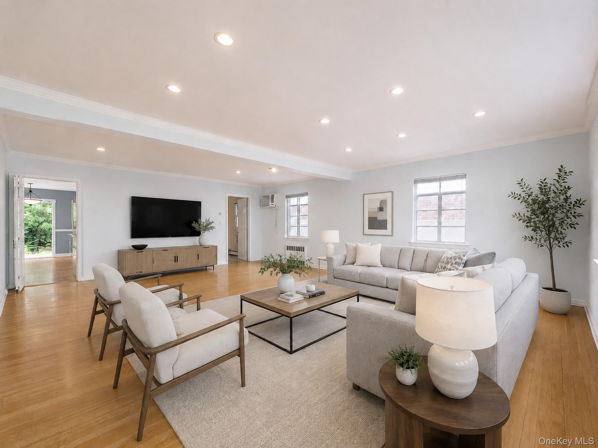 Single Family 171st Street Queens, NY 11366, MLS-1045591-4