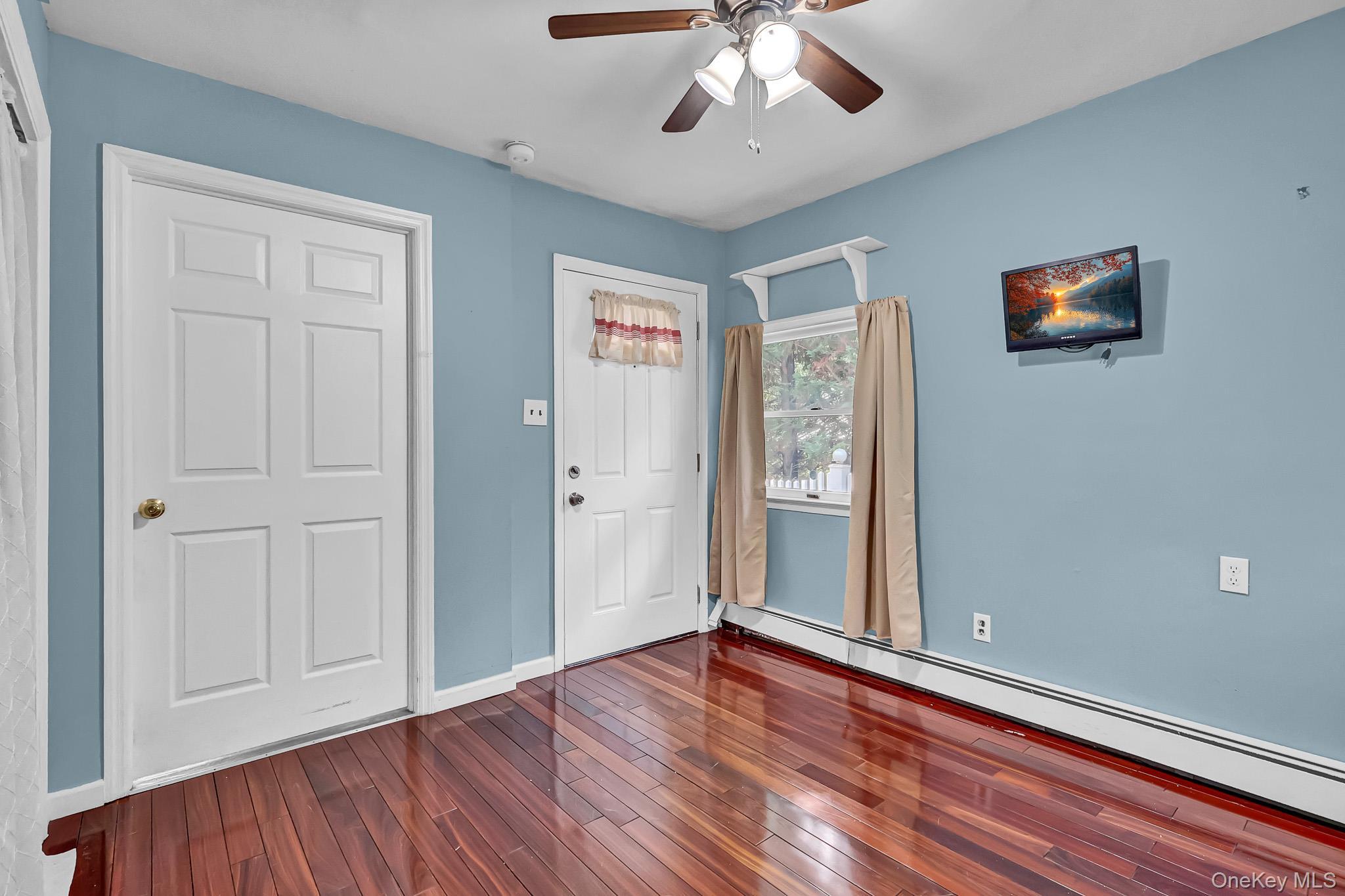 Single Family Simon Place  Nassau County, NY 11793, MLS-1045598-19
