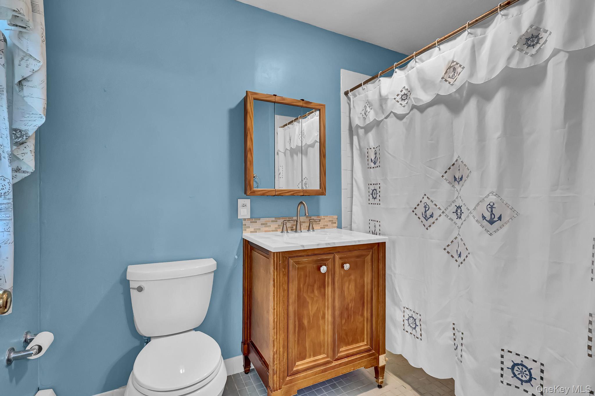Single Family Simon Place  Nassau County, NY 11793, MLS-1045598-21
