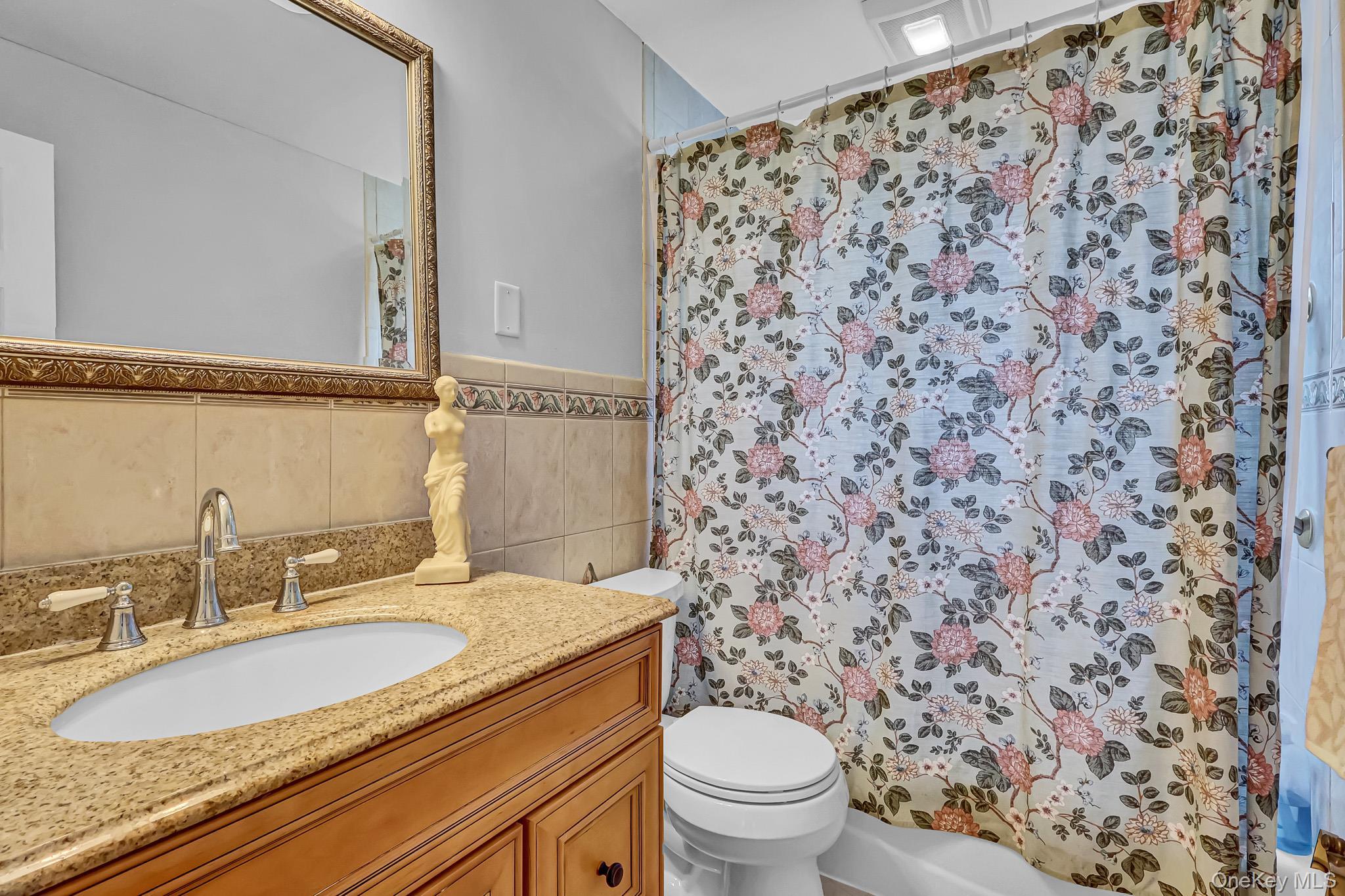 Single Family Simon Place  Nassau County, NY 11793, MLS-1045598-25