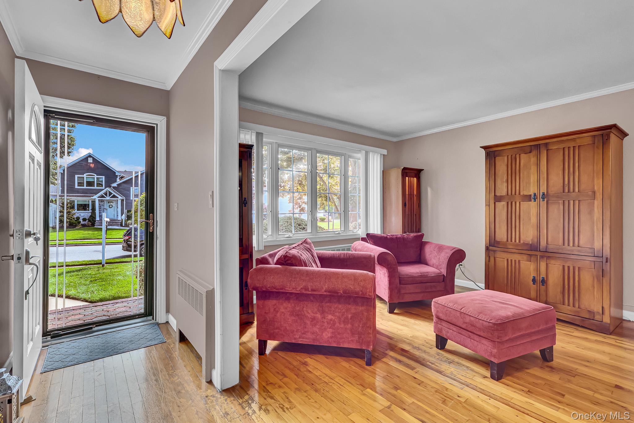 Single Family Simon Place  Nassau County, NY 11793, MLS-1045598-8