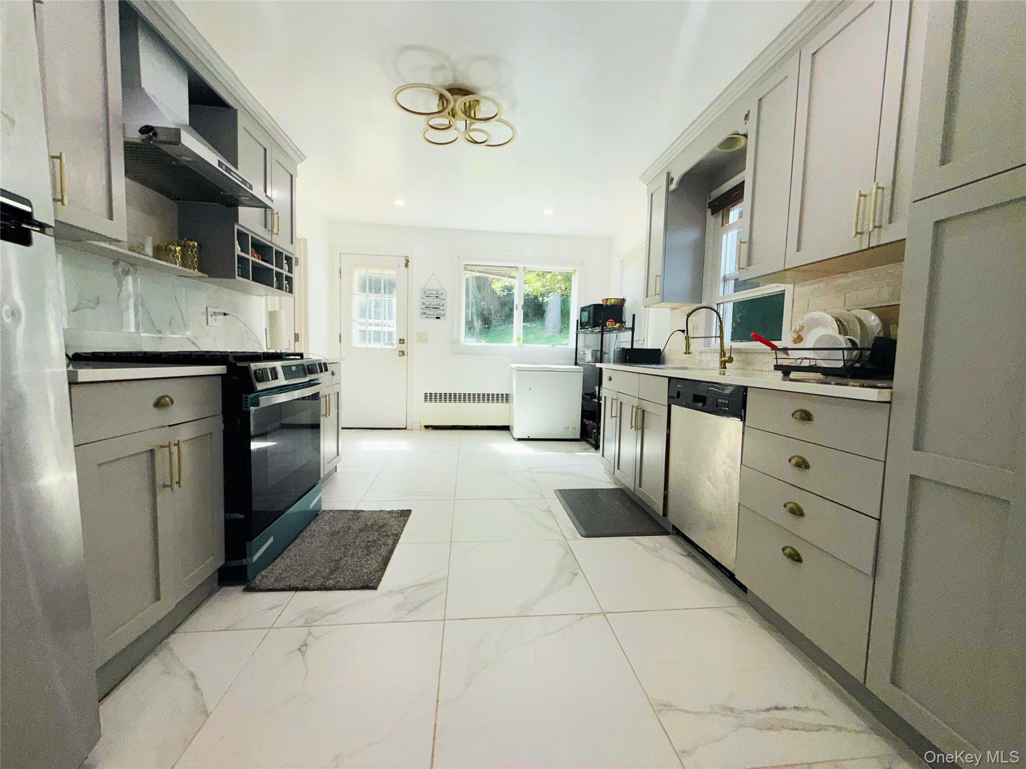Single Family Valley View Drive  Westchester County, NY 10710, MLS-1045608-15