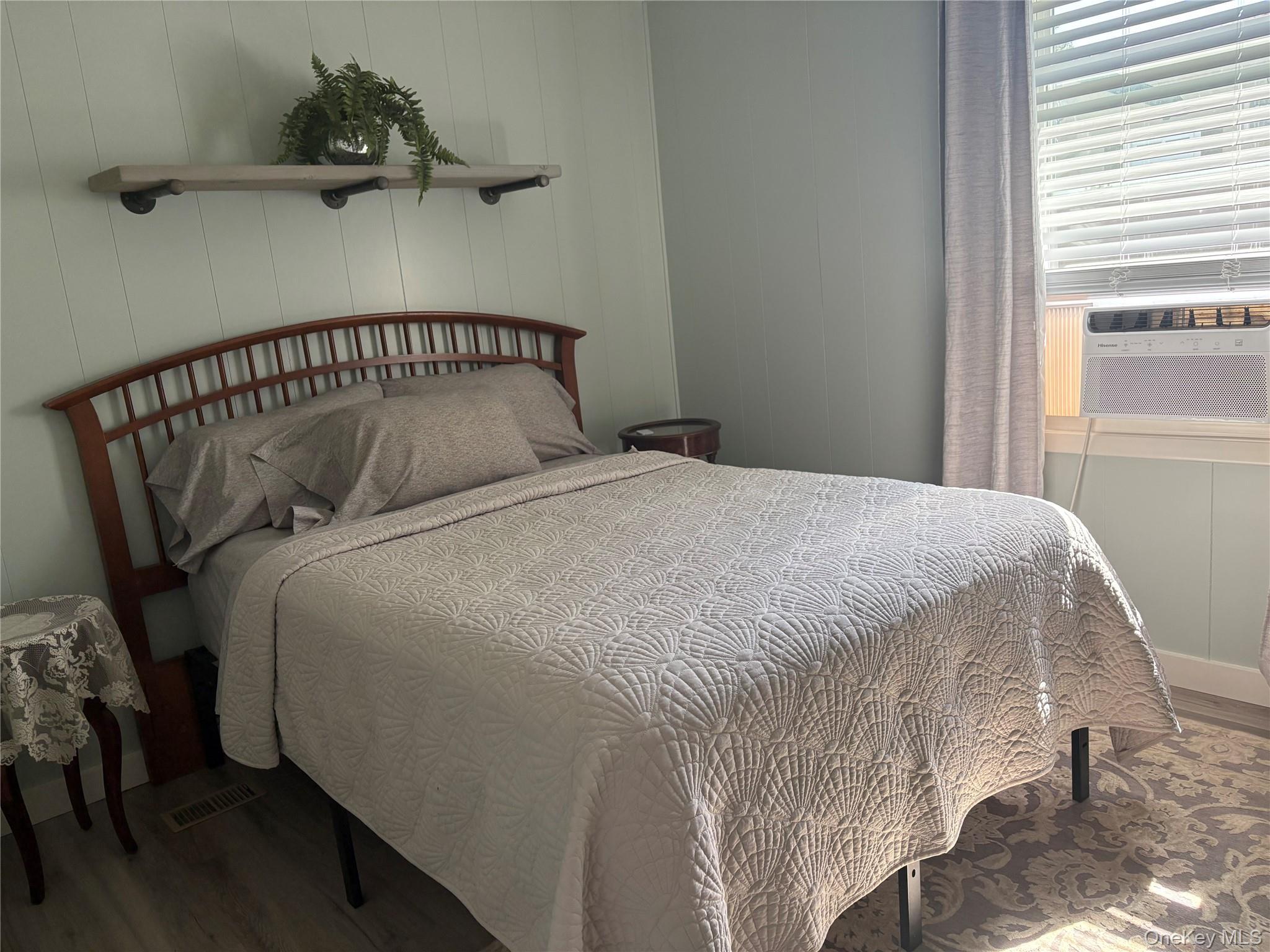Single Family Riverleigh Avenue  Suffolk County, NY 11901, MLS-1045620-7