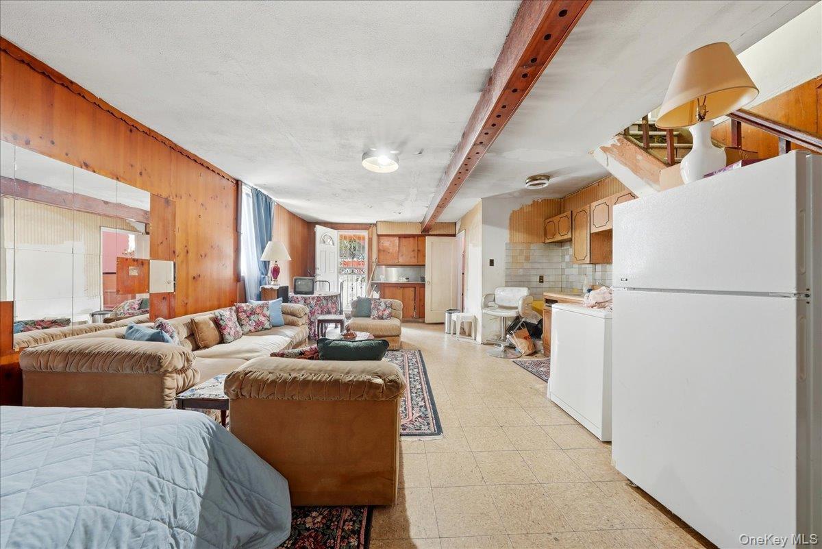 Single Family Grace Avenue Bronx, NY 10466, MLS-1045635-17