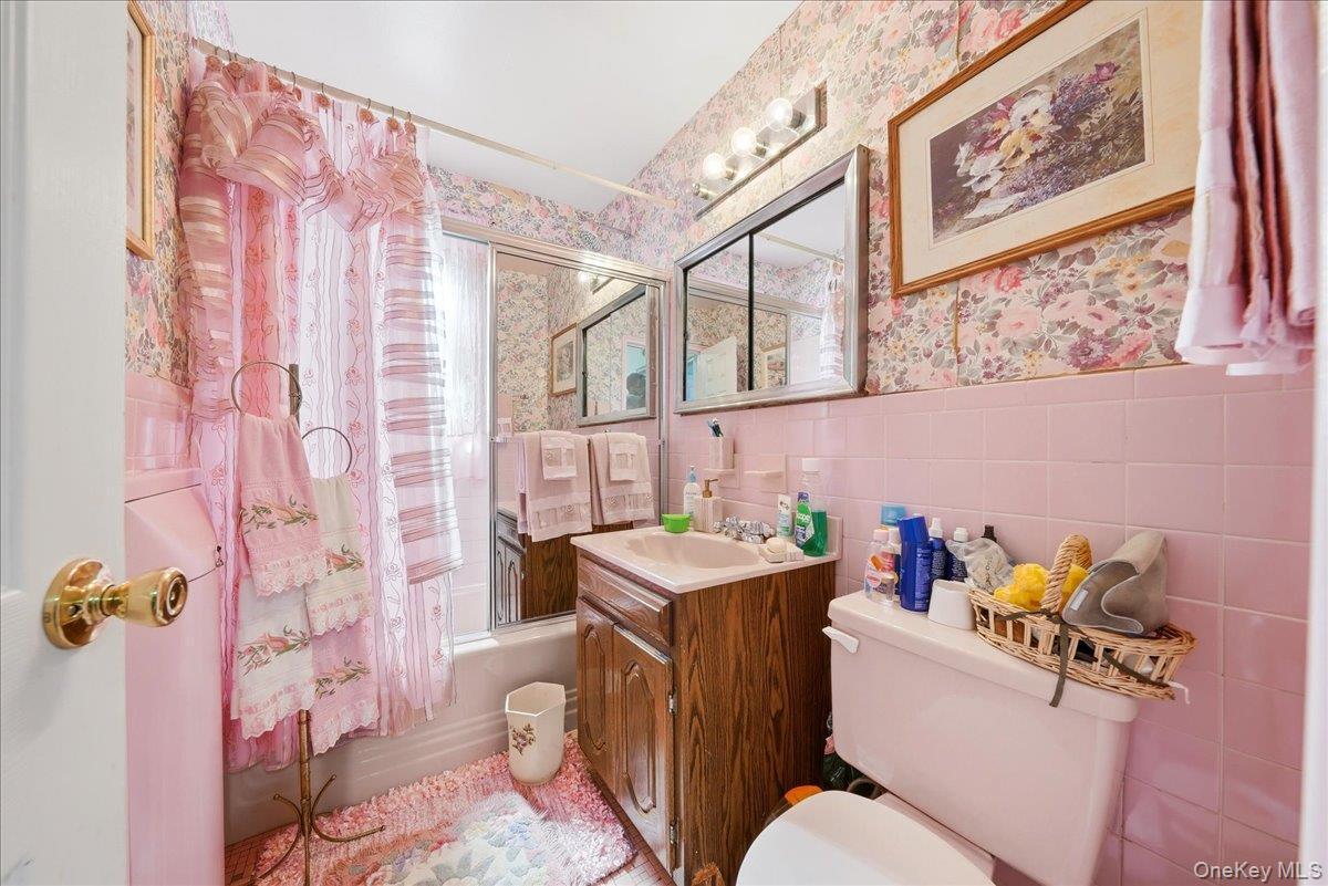 Single Family Grace Avenue Bronx, NY 10466, MLS-1045635-9