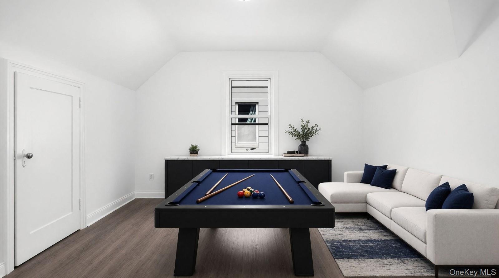 Single Family Paulding Avenue  Bronx, NY 10469, MLS-1045647-11