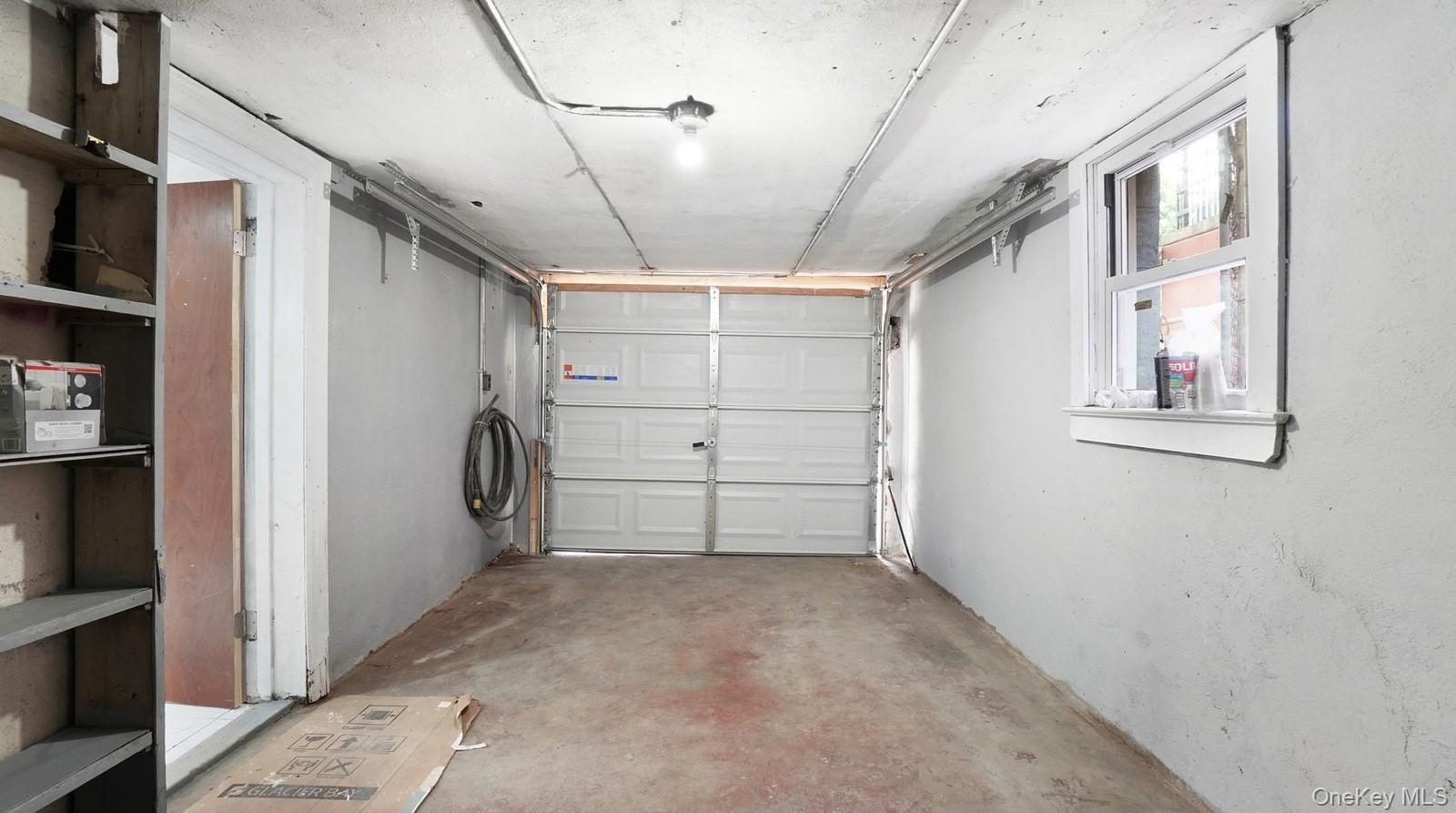 Single Family Paulding Avenue  Bronx, NY 10469, MLS-1045647-26
