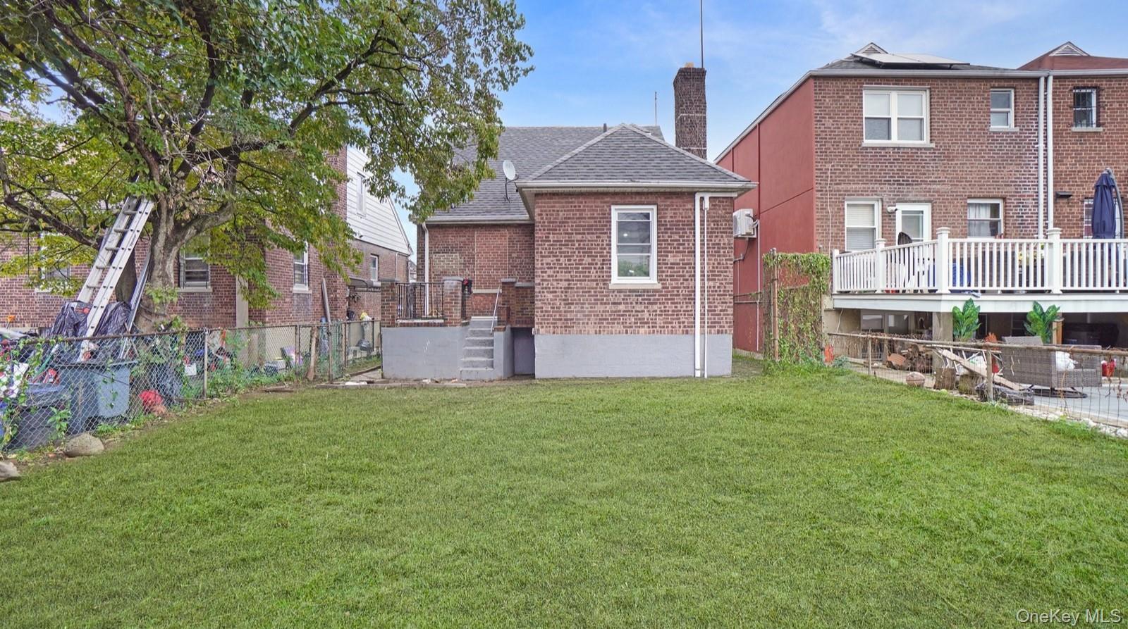 Single Family Paulding Avenue  Bronx, NY 10469, MLS-1045647-31