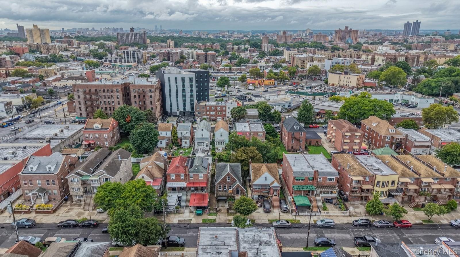 Single Family Paulding Avenue  Bronx, NY 10469, MLS-1045647-34