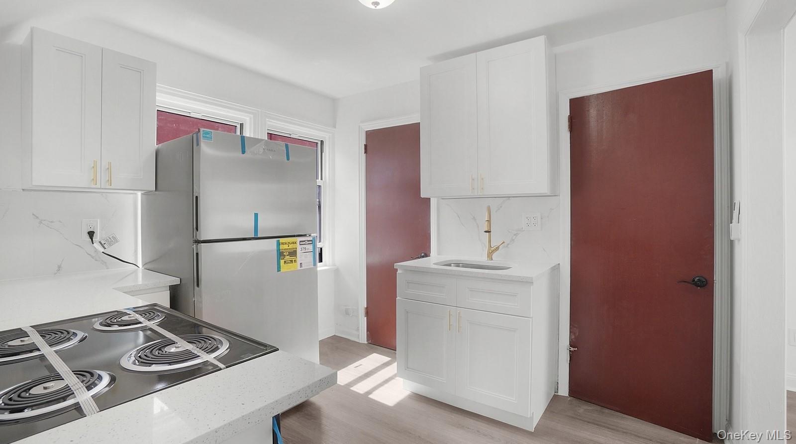 Single Family Paulding Avenue  Bronx, NY 10469, MLS-1045647-6