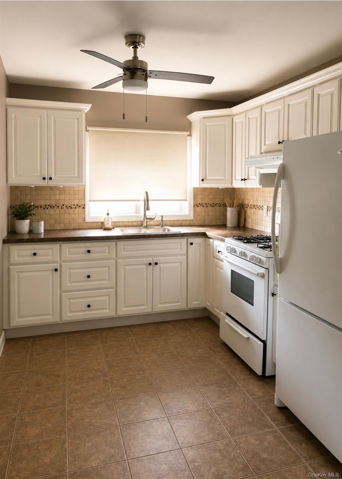 Single Family Harvard Lane Nassau County, NY 11783, MLS-1045664-4