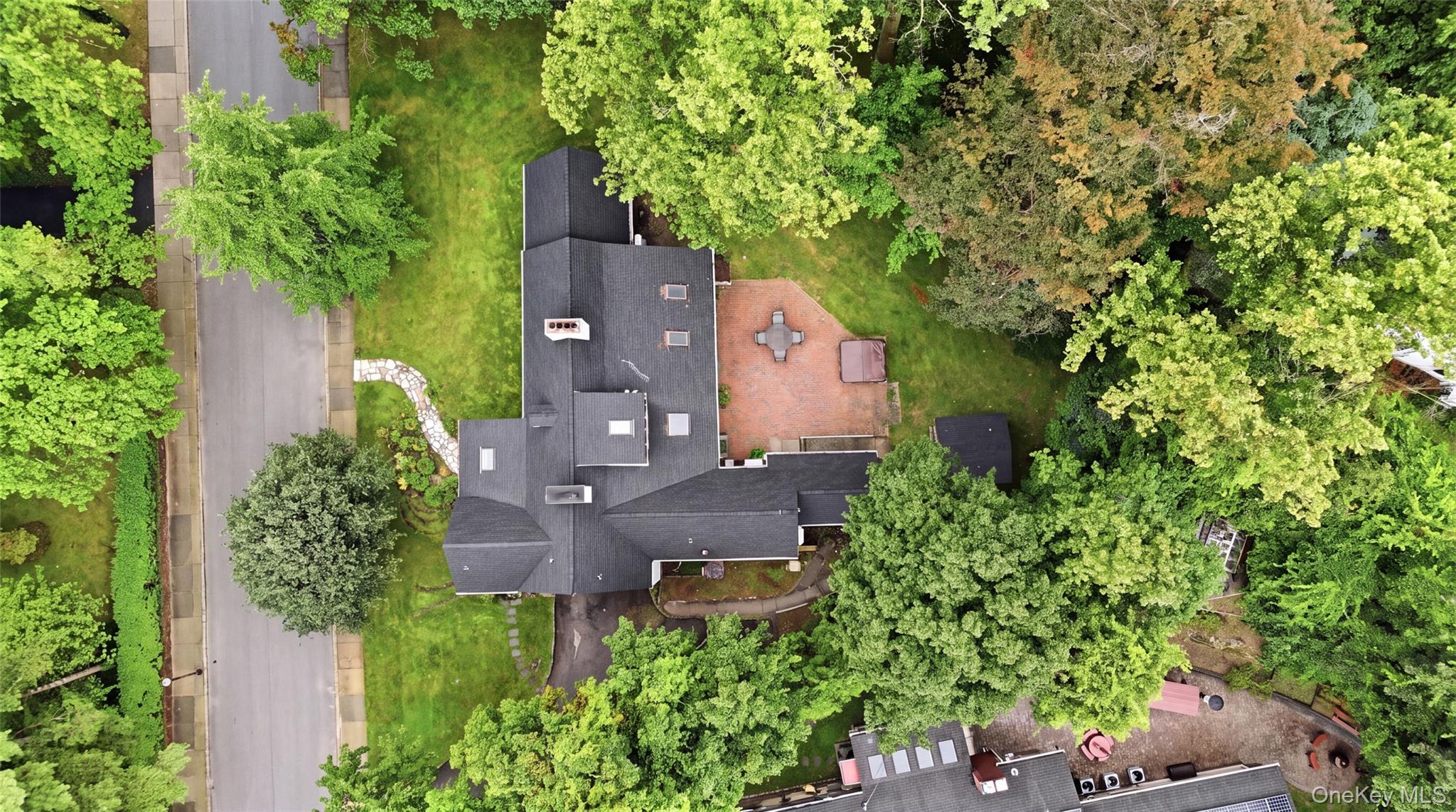 Single Family Nassau Drive Nassau County, NY 11021, MLS-1045680-31