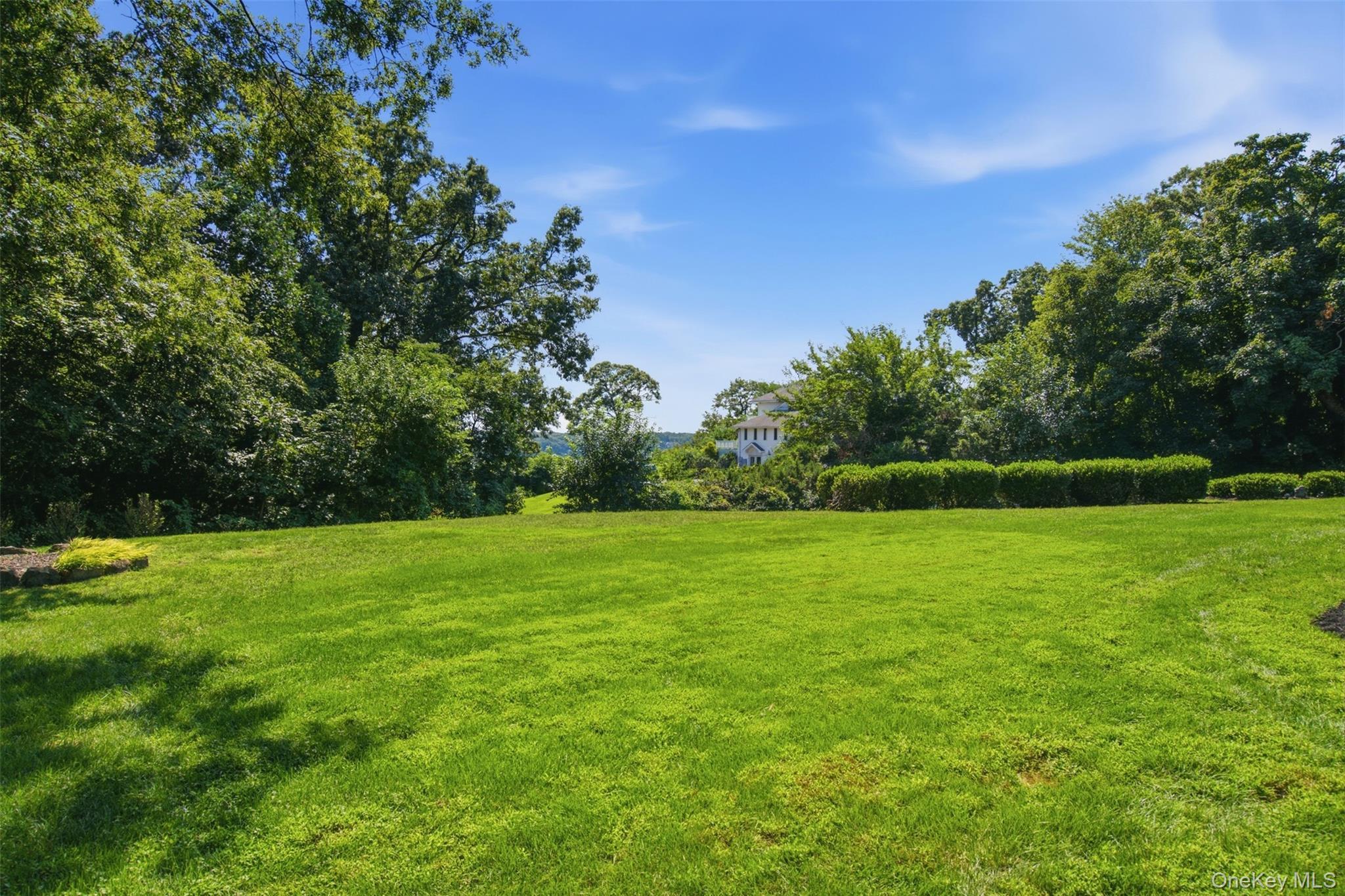 Single Family Target Rock Drive  Suffolk County, NY 11743, MLS-1045696-35