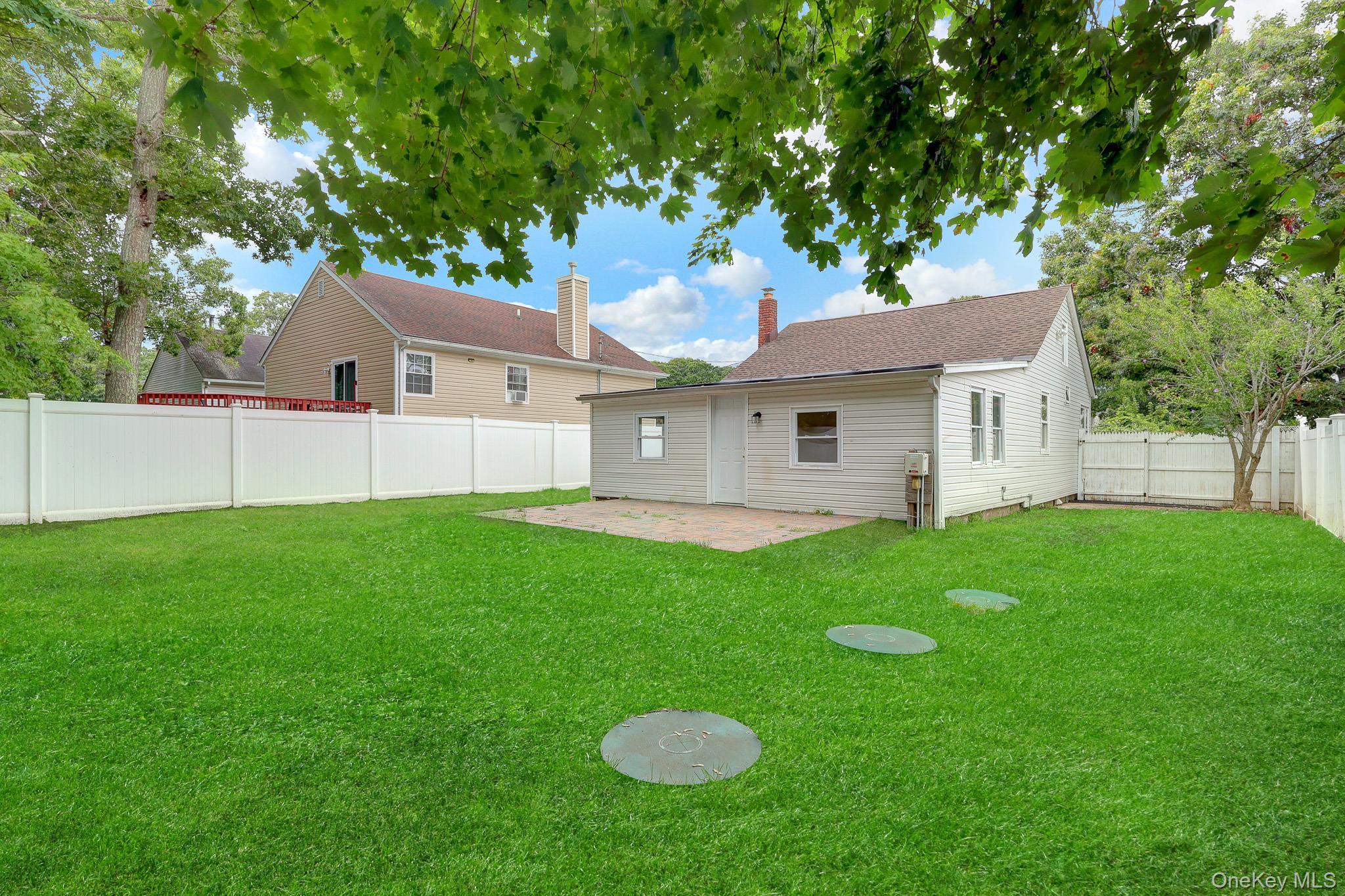Single Family Tallwood Drive Suffolk County, NY 11967, MLS-1045707-17