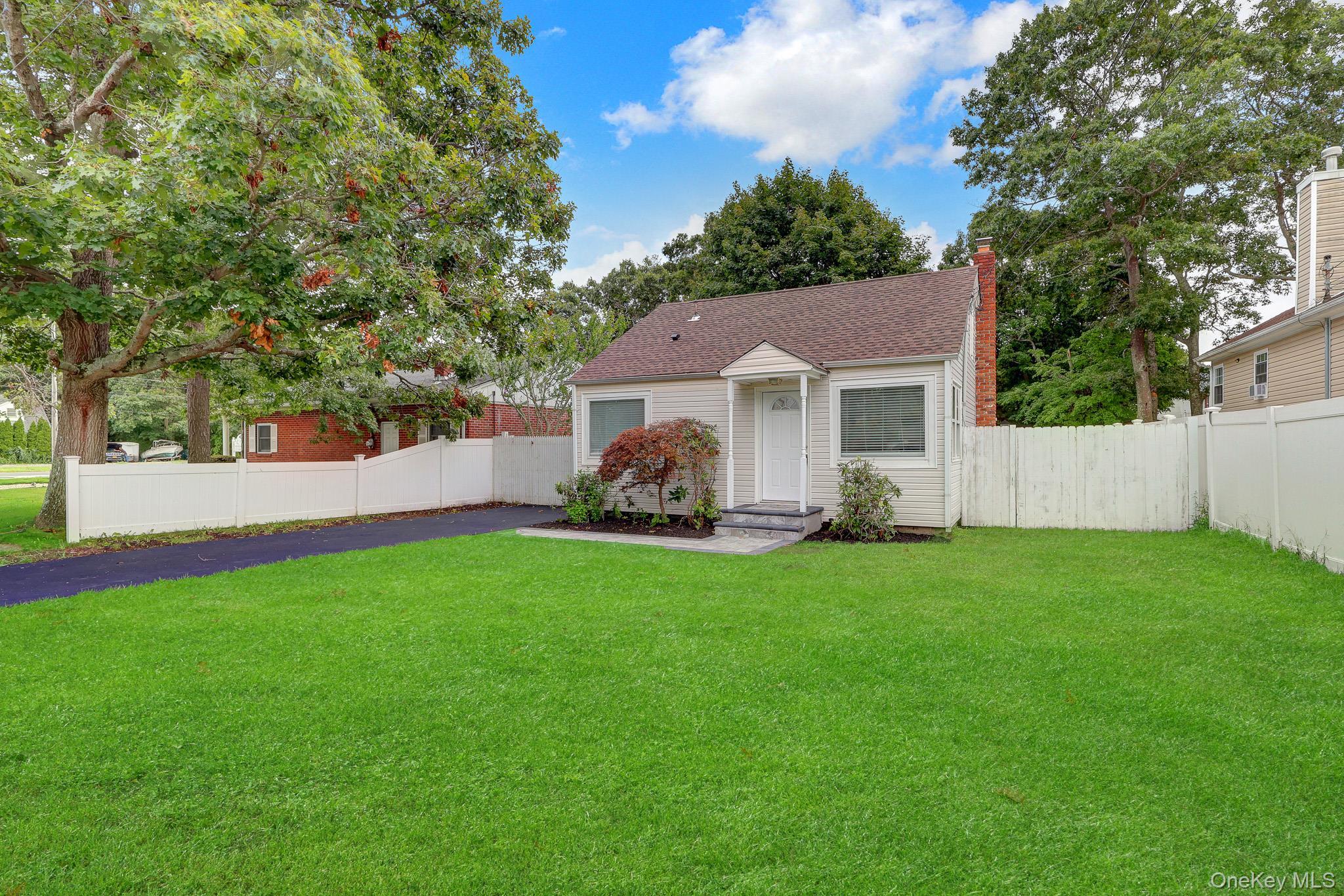 Single Family Tallwood Drive Suffolk County, NY 11967, MLS-1045707-2
