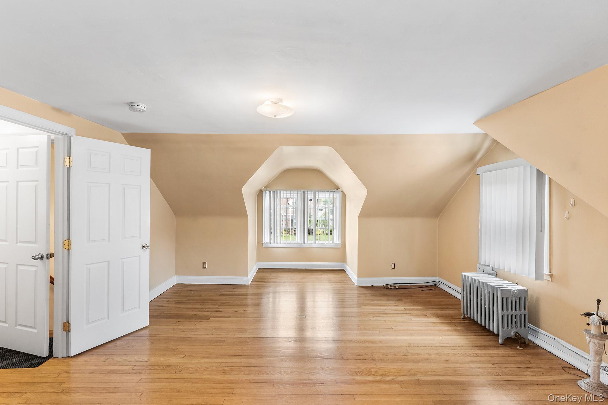 Single Family Charter Court Nassau County, NY 11553, MLS-1045726-22