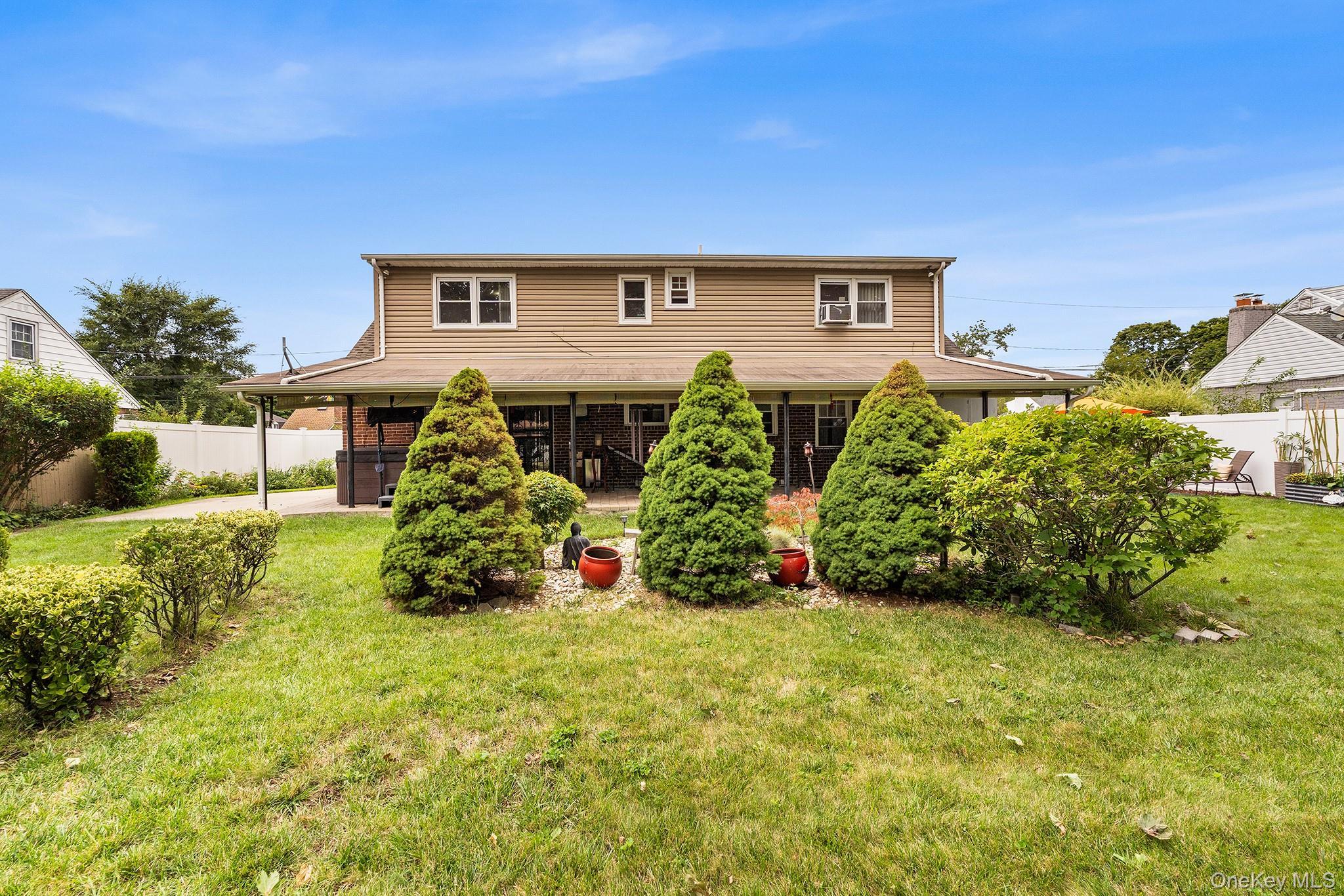 Single Family Charter Court Nassau County, NY 11553, MLS-1045726-39