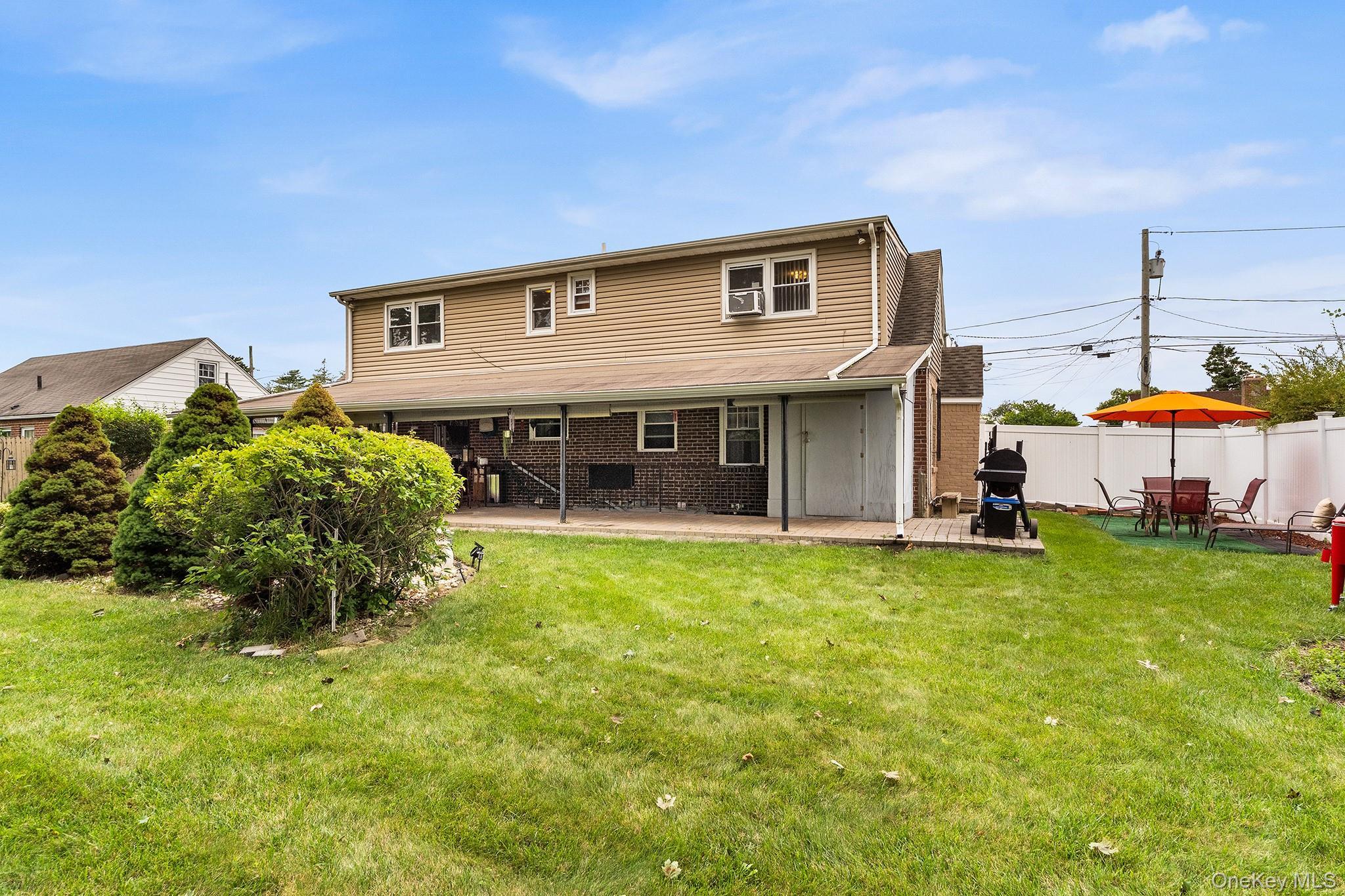 Single Family Charter Court Nassau County, NY 11553, MLS-1045726-41