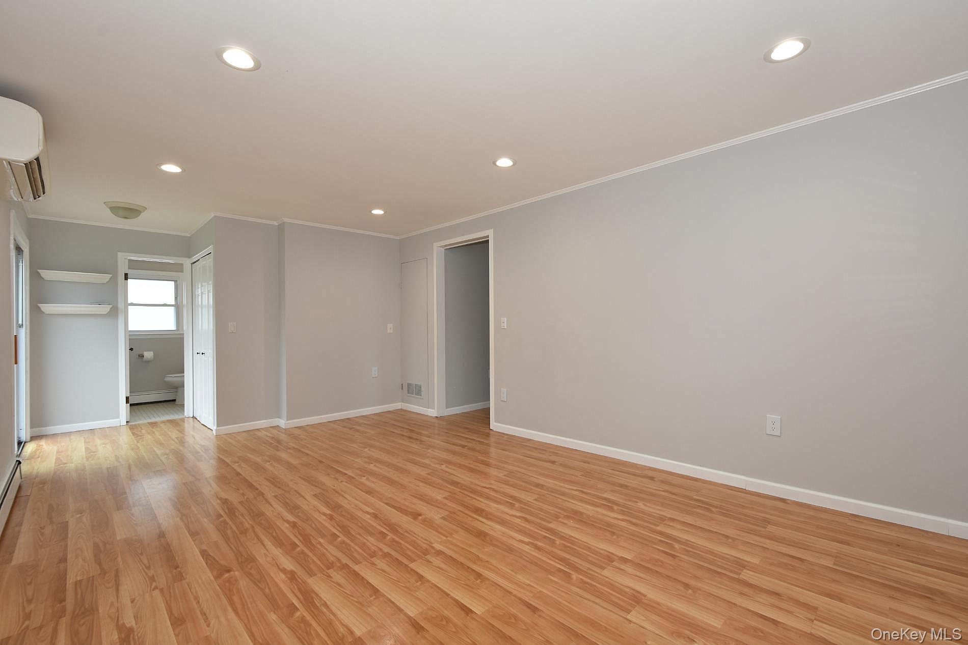 Single Family Swan Lane Nassau County, NY 11756, MLS-1045729-11