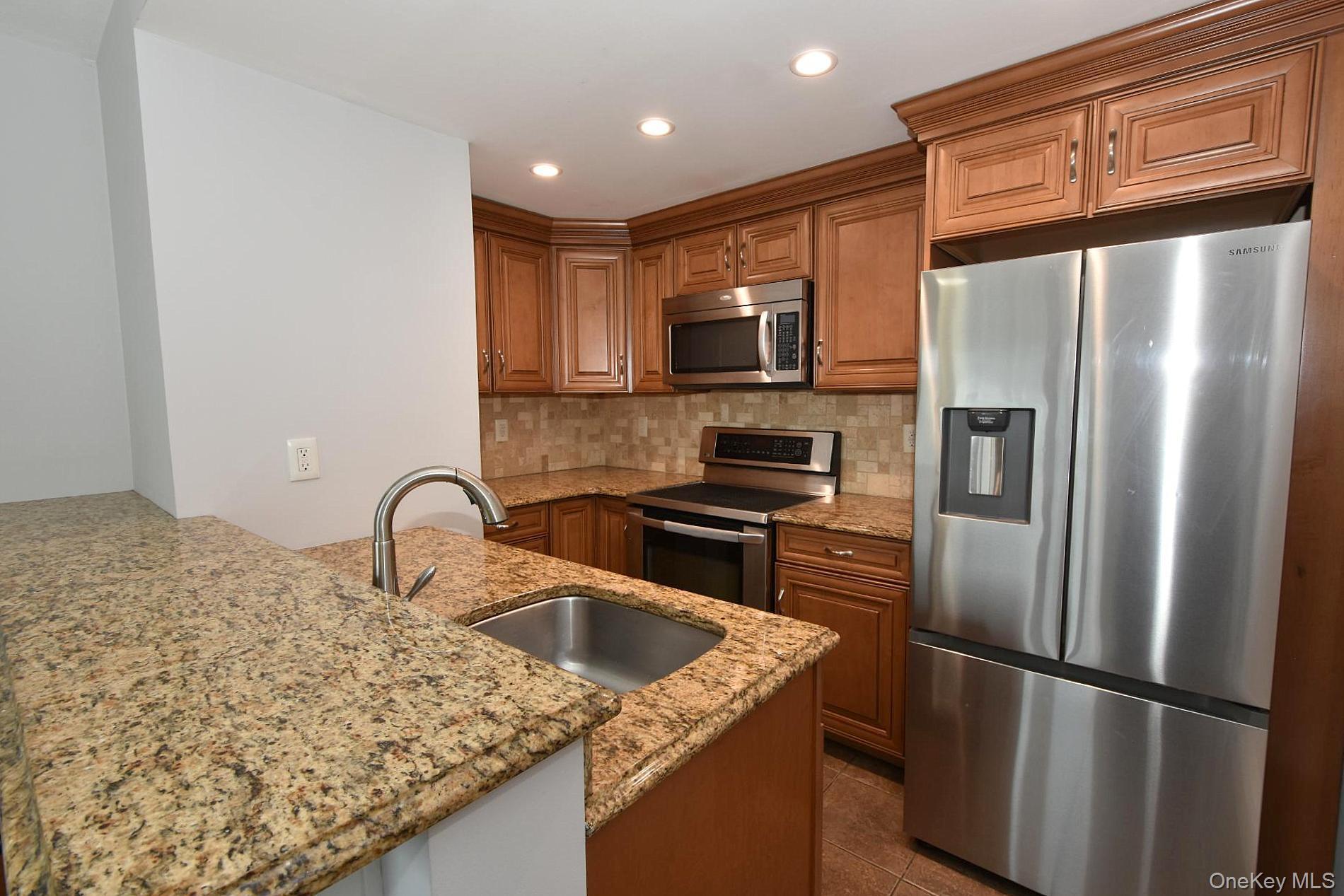 Single Family Swan Lane Nassau County, NY 11756, MLS-1045729-4