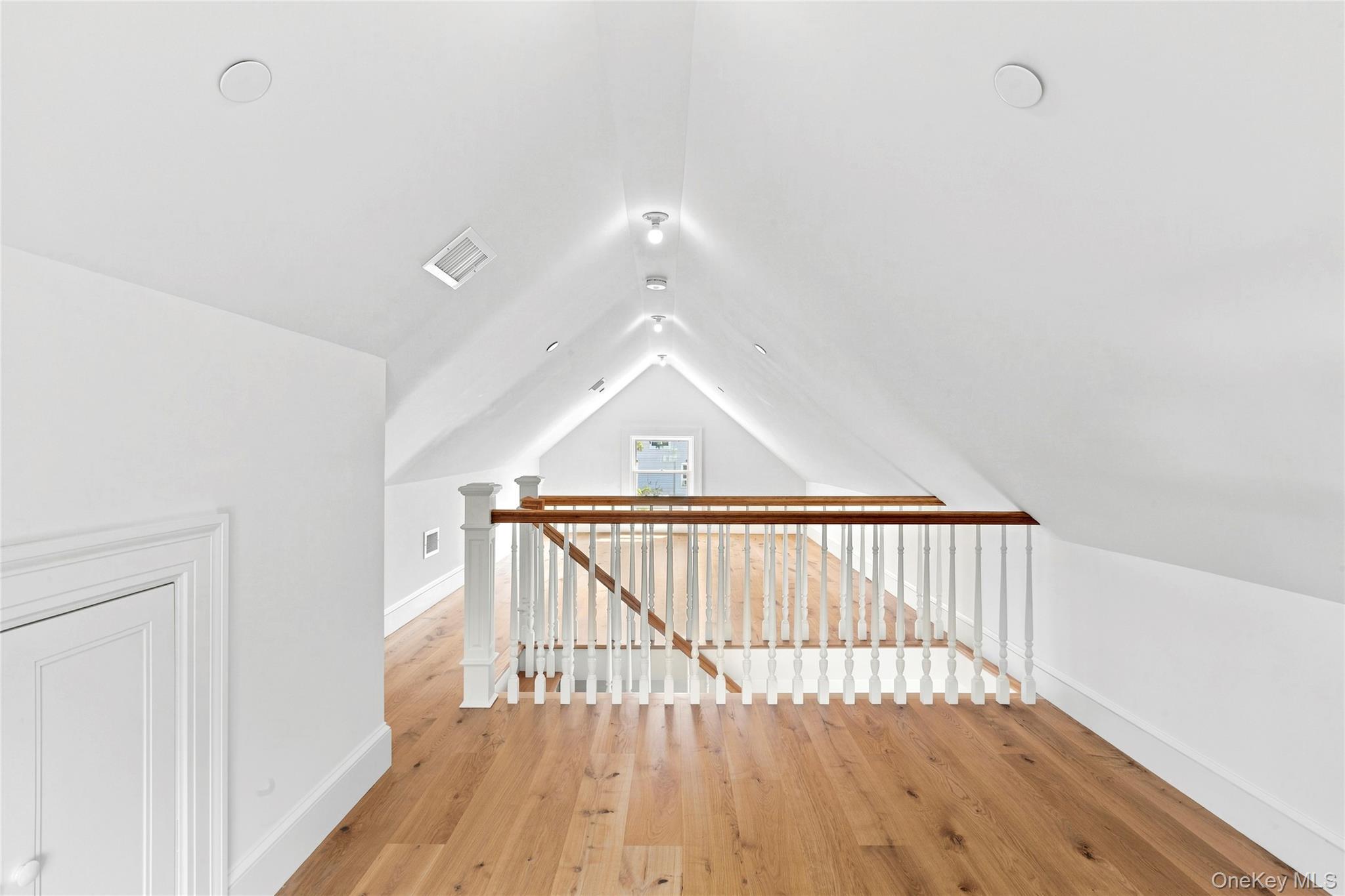 Single Family Shinnecock Road  Suffolk County, NY 11946, MLS-1045737-21
