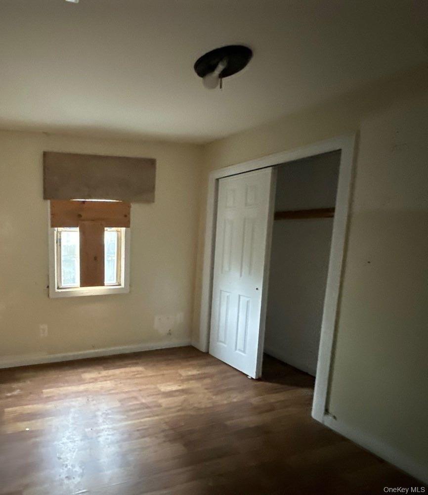 Single Family Oneill Avenue  Suffolk County, NY 11706, MLS-1045756-10