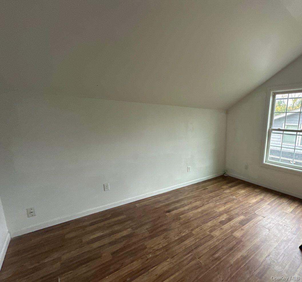 Single Family Oneill Avenue  Suffolk County, NY 11706, MLS-1045756-14